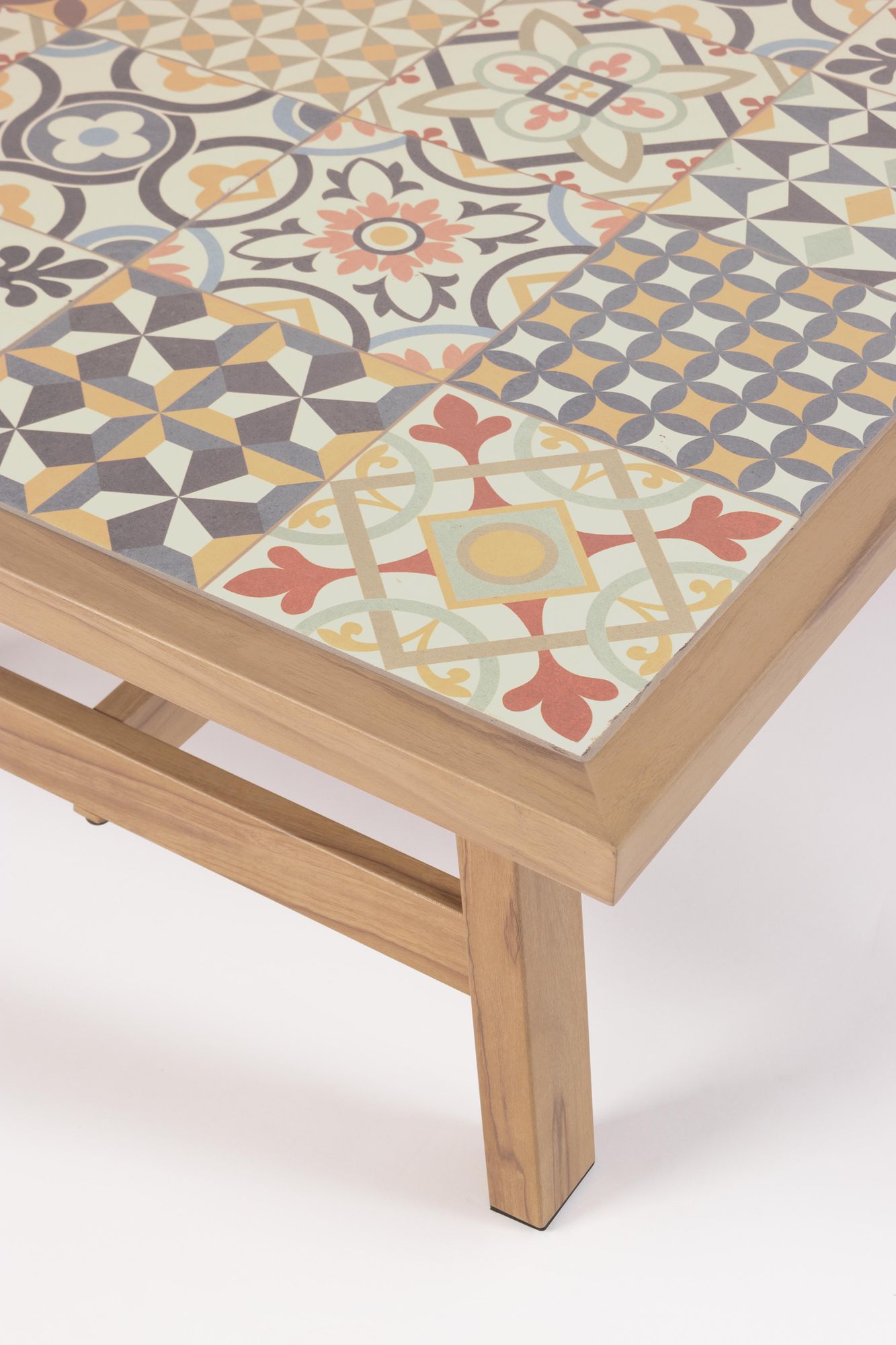 Outdoor Sitzgruppe Kalimera Desert aus Aluminium in Holzoptik | Bizzotto bei STUFF Shop kaufen