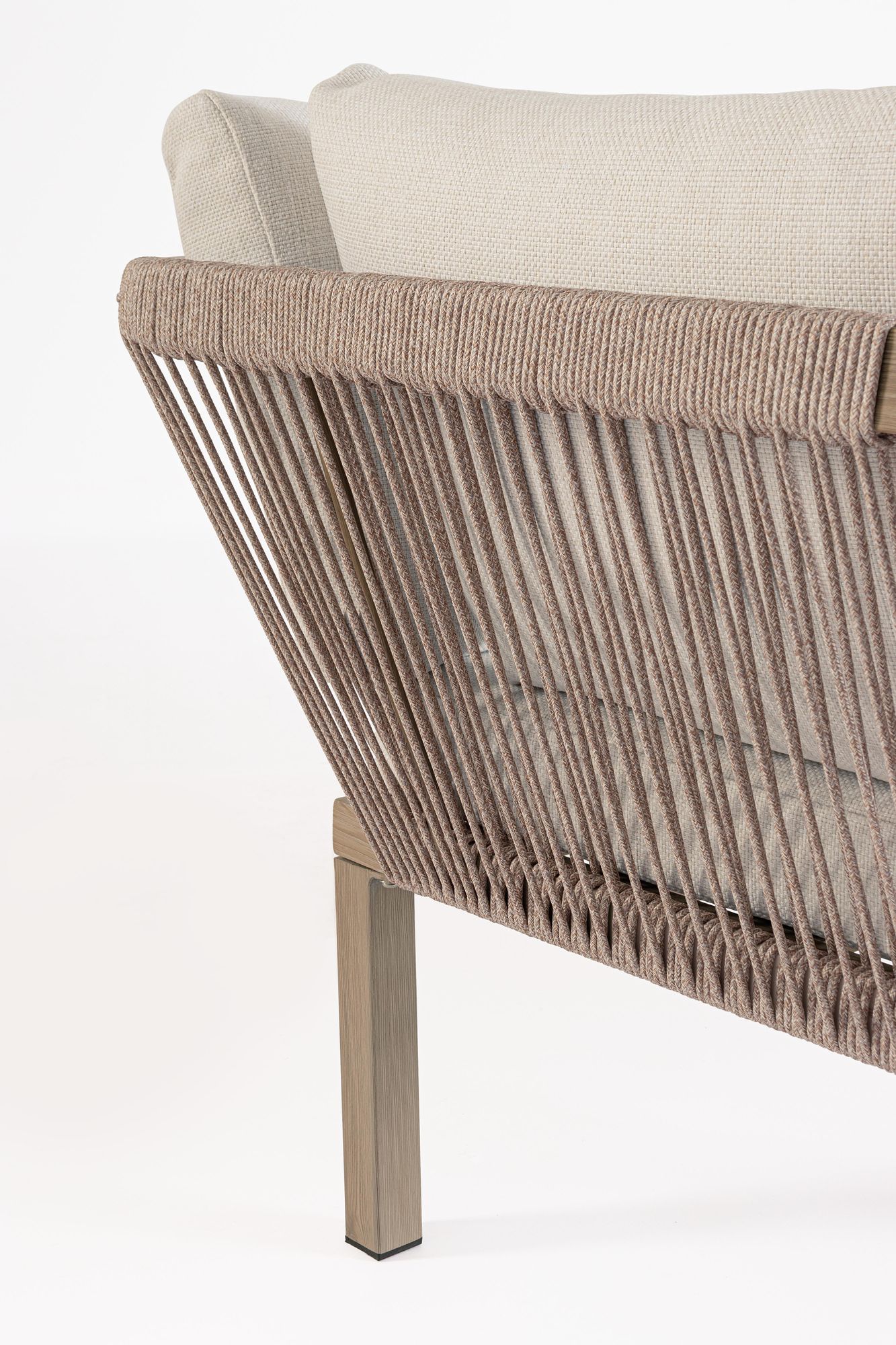 Outdoor Eck-Sitzgruppe Kalimera Timber aus Aluminium in Holzoptik | Bizzotto bei STUFF Shop kaufen