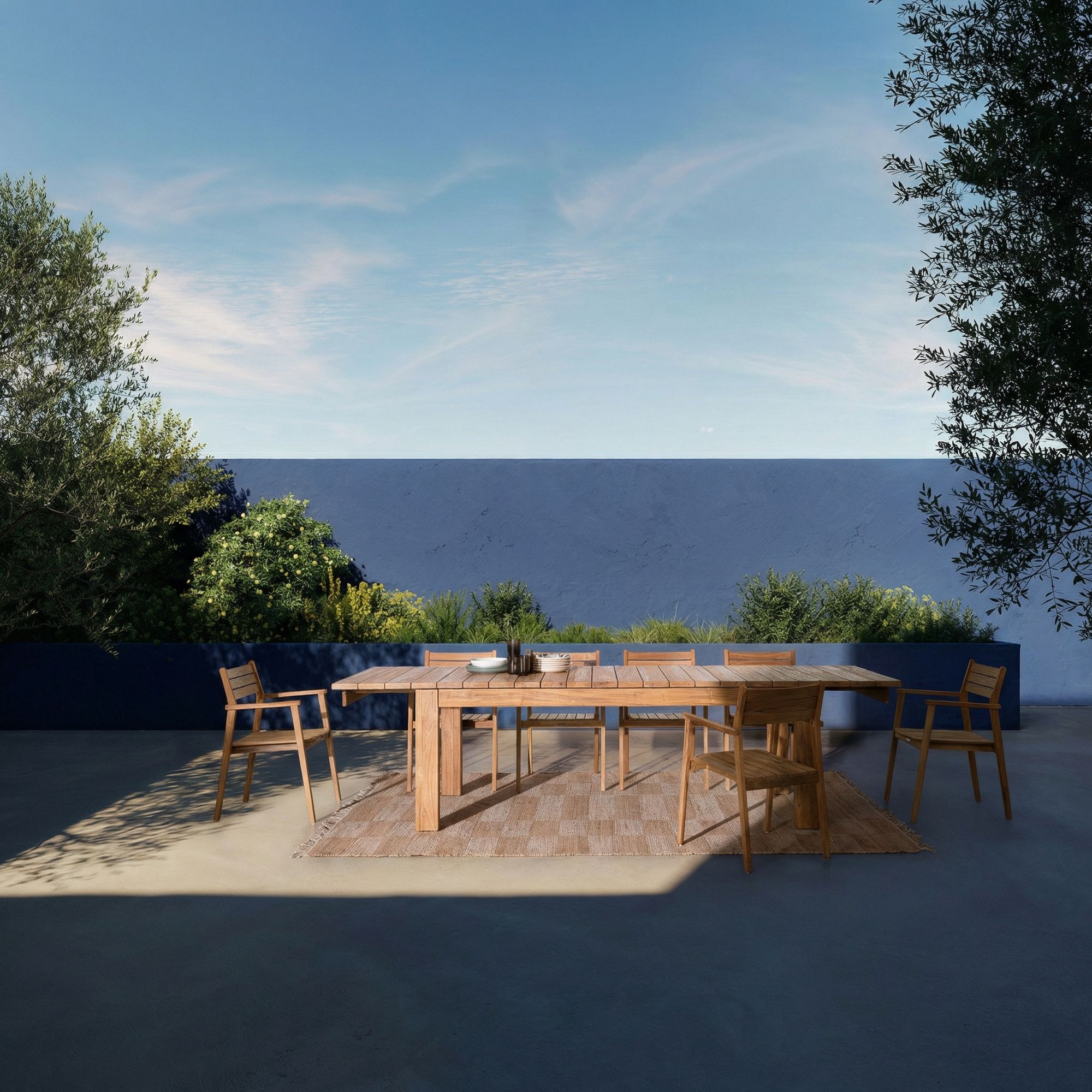 Outdoor Esstisch Zorritos aus FSC-Teakholz ausziehbar 220-300 cm | Bizzotto bei STUFF Shop kaufen