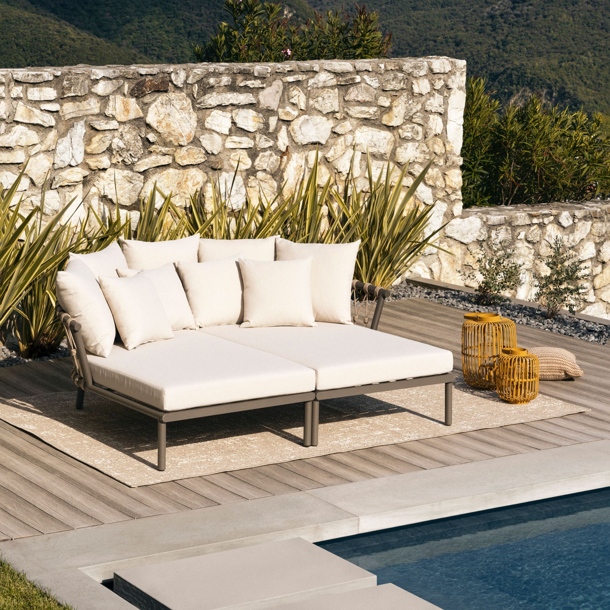 Outdoor Sonnenliege 2-Set Daybed Lanai Cocoa mit modularer Loungefläche | Bizzotto bei STUFF Shop kaufen