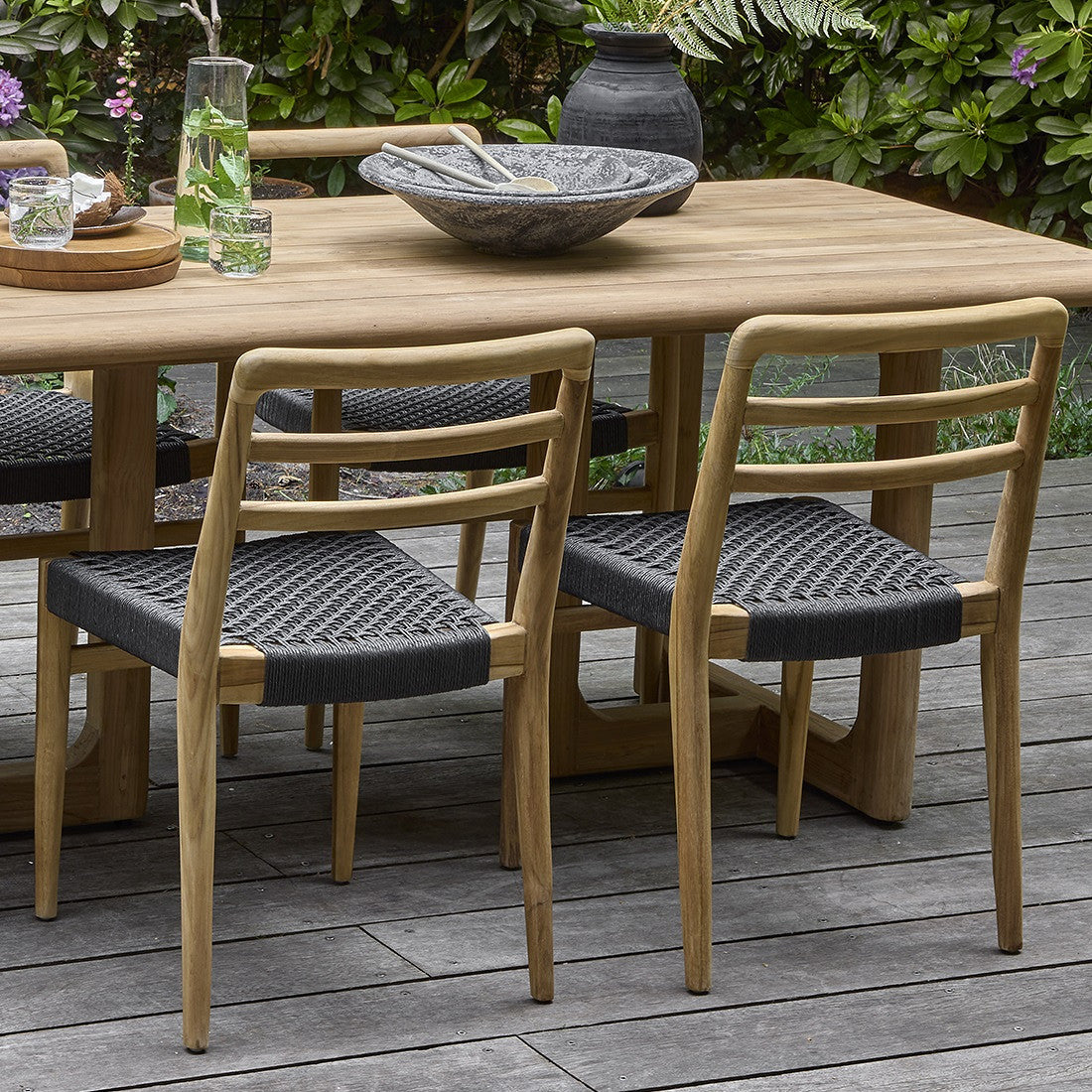 Outdoor Stuhl Teakscape Teak Anthrazit aus massivem Teakholz mit geflochtener Sitzfläche