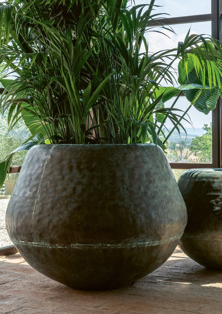 Große Boden Vase Bombay aus Messing im exklusiven Interior Design | Gommaire bei STUFF Shop kaufen