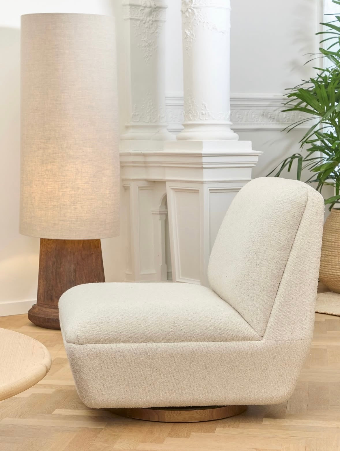 Gommaire Club Sessel Jules drehbar Ivory eleganter Indoor Sessel in hellem Cremeton | STUFF Shop