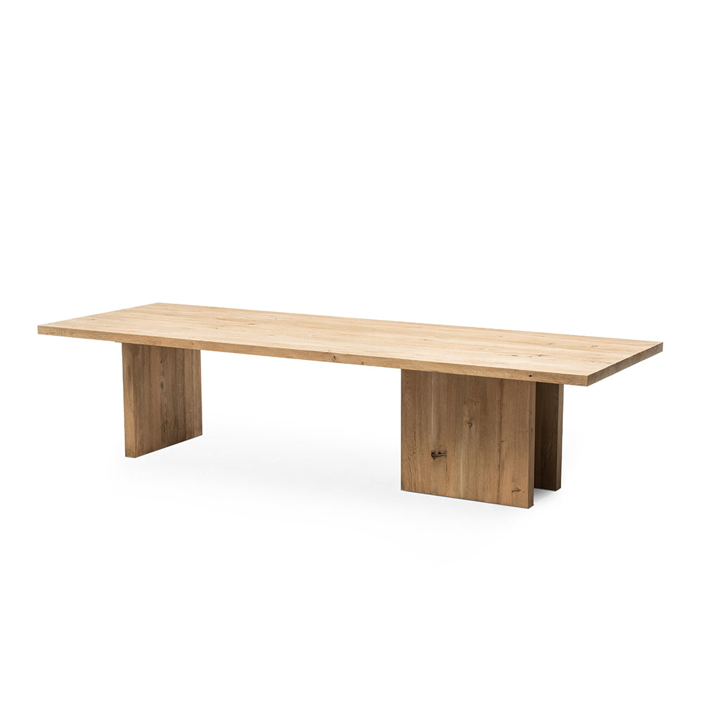 Esstisch Sally Eiche von Gommaire aus massiver französischer Eiche in Natur