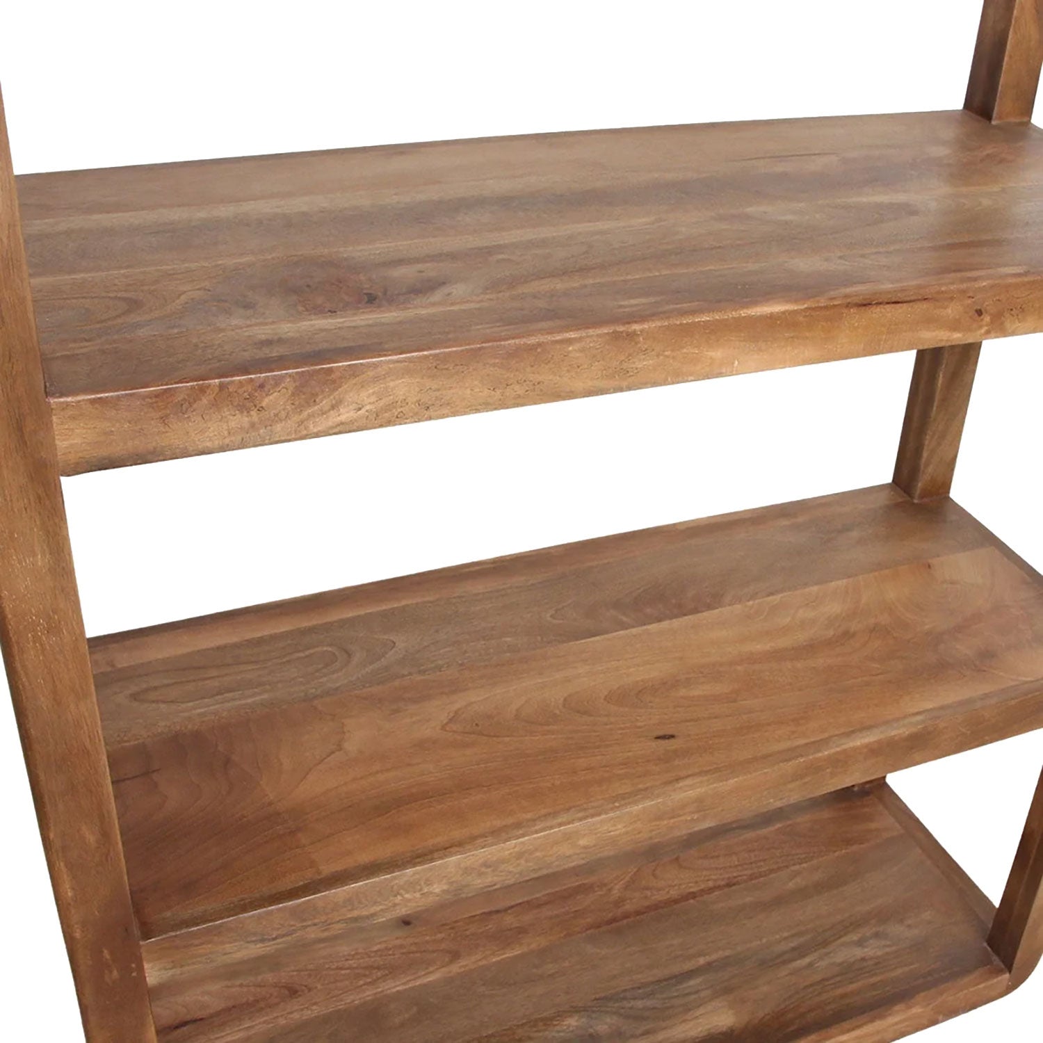 Nahaufnahme des natürlichen Mangoholzes mit sichtbaren Holzmaserungen und Vintage-Effekt