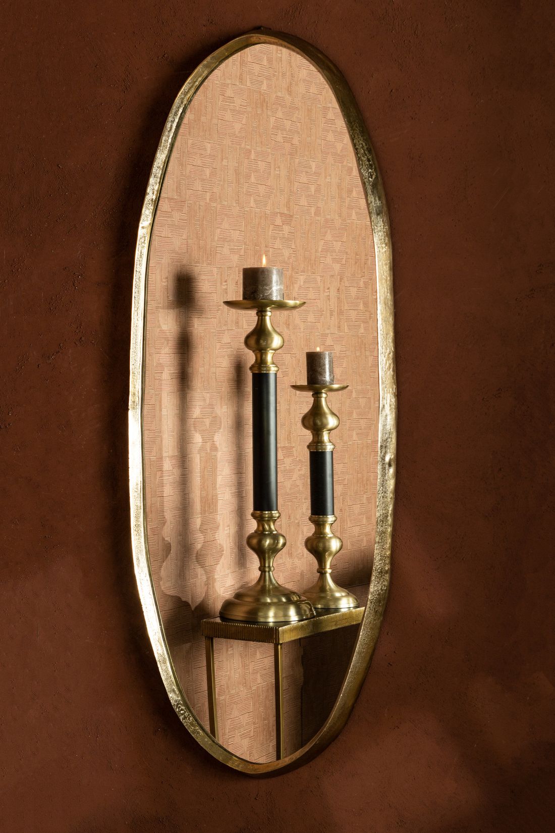 Spiegel Limera Brass Alu Oval, Gussaluminium in Messingoptik, 60 x 2 x 150 cm.