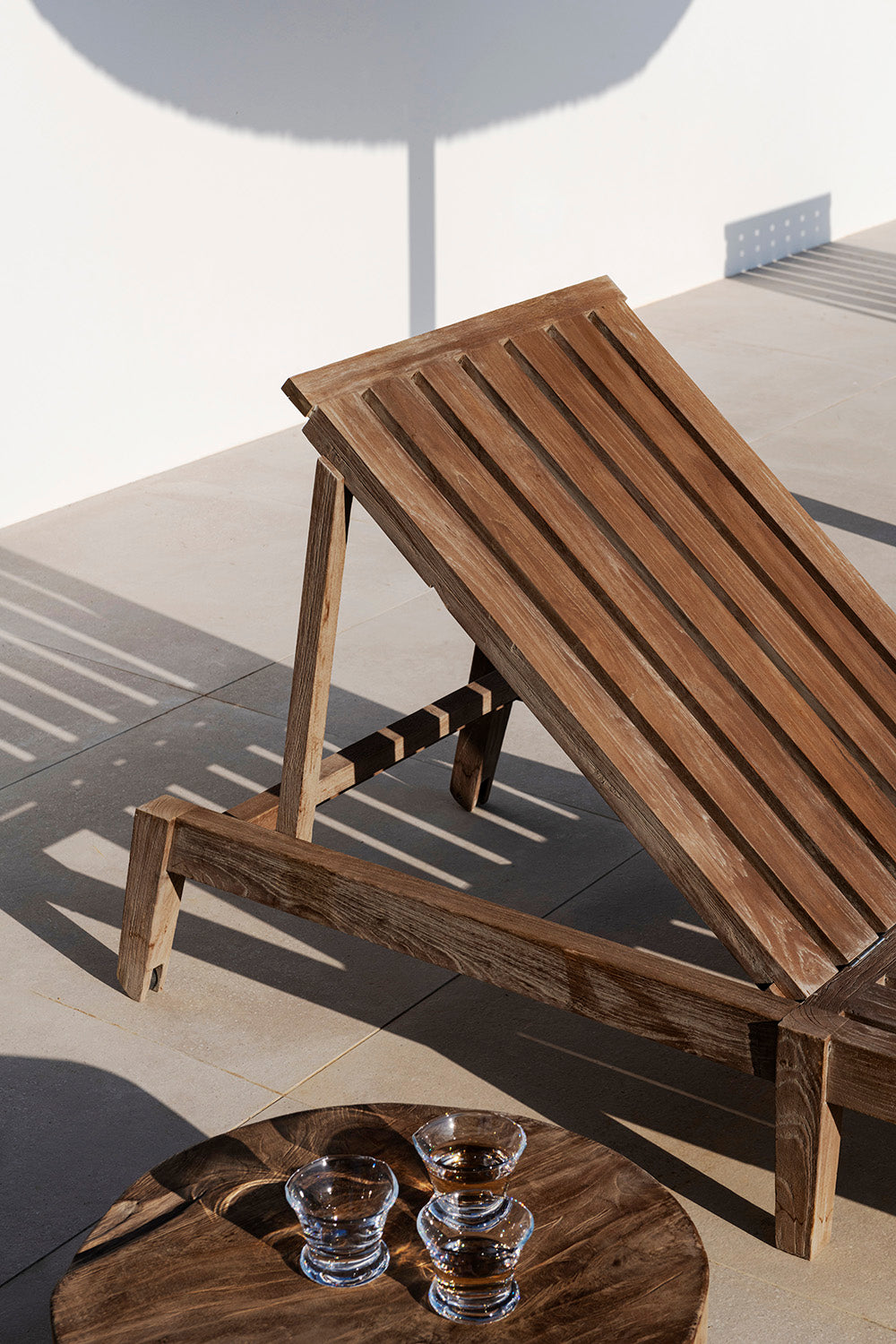 Gommaire Sonnenliege Copenhague ohne Polster aus Teakholz Natural Grey