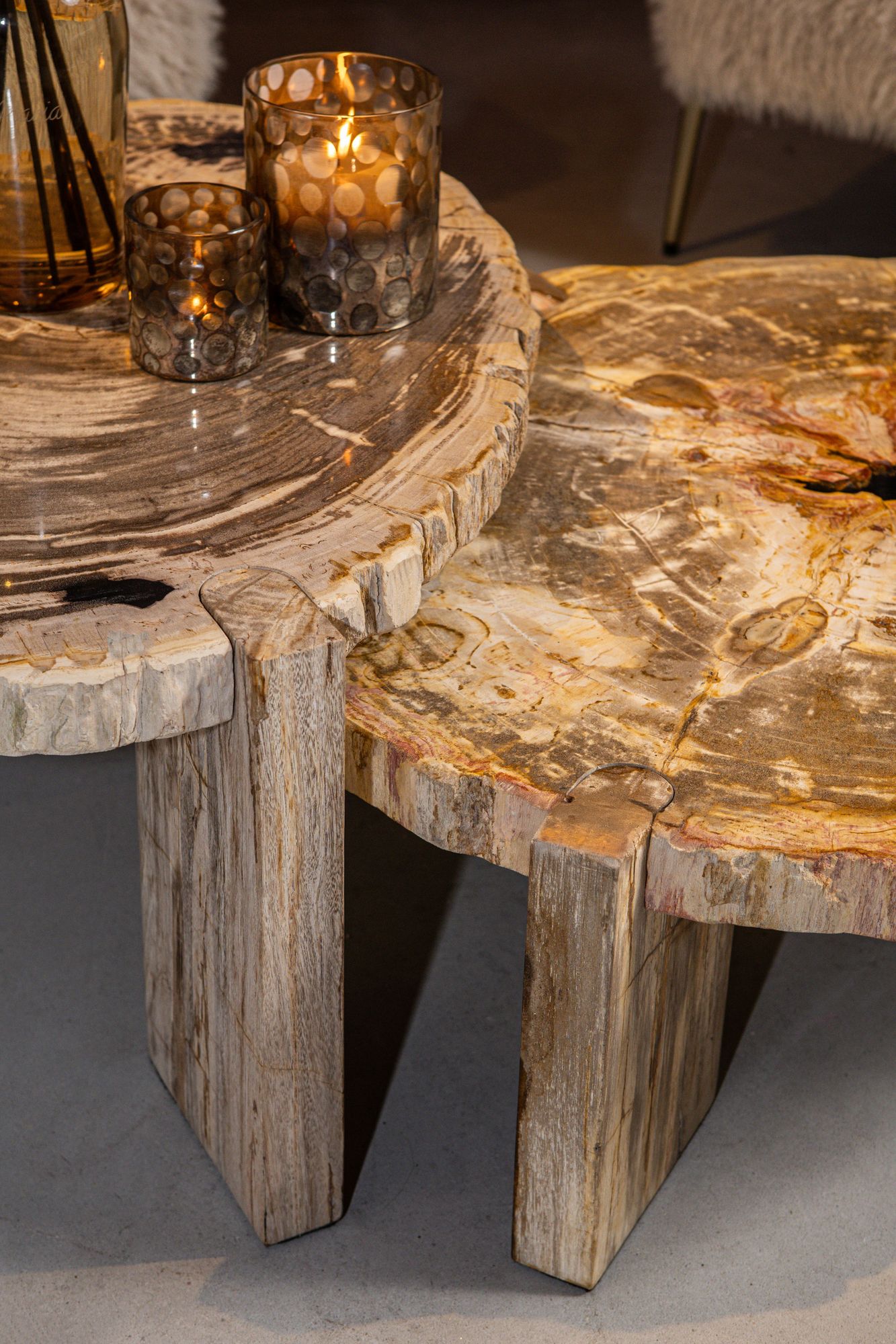 Couchtisch Kayo Low massive Standfüße Naturmaterial | PTMD bei STUFF Shop kaufen