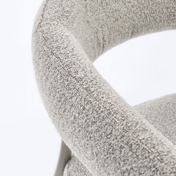 Armlehnenstuhl Giaele Warmgrau/Taubengrau von Bizzotto, Nahaufnahme von Material und Verarbeitung