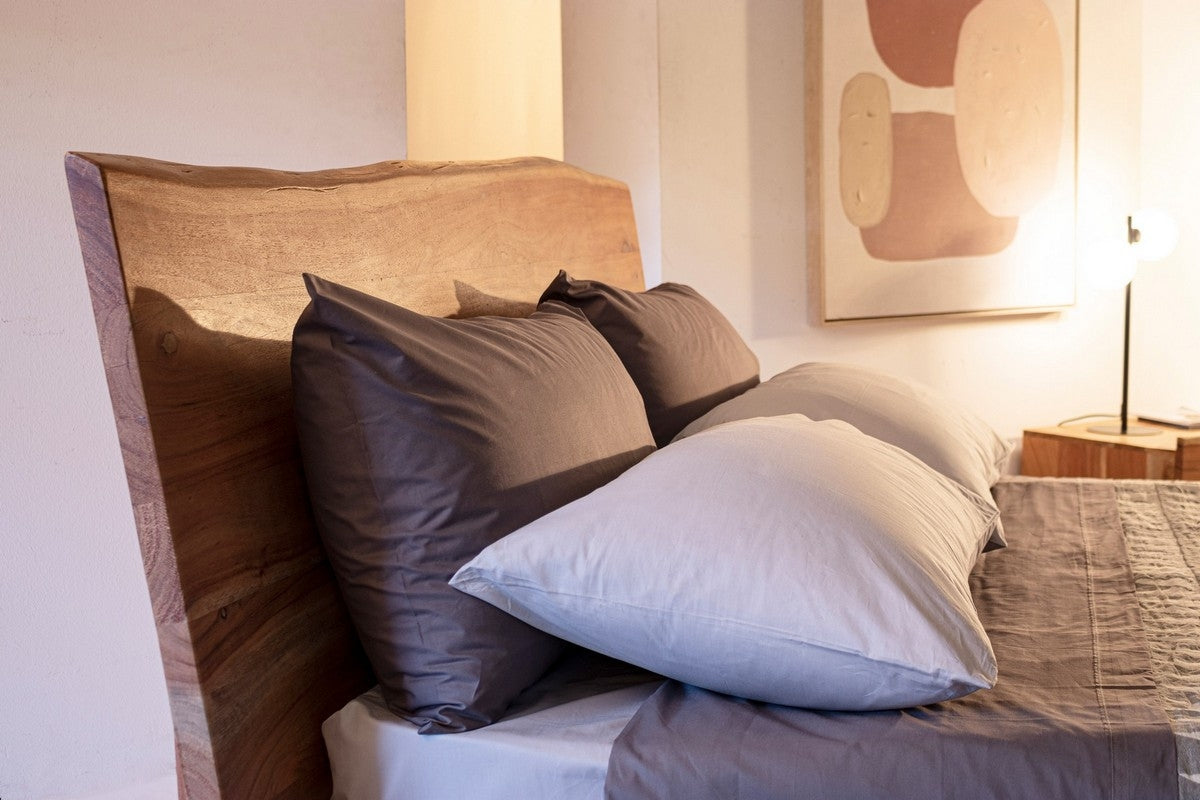 Doppelbett Aron von Bizzotto im Schlafzimmer, Herstellerfoto