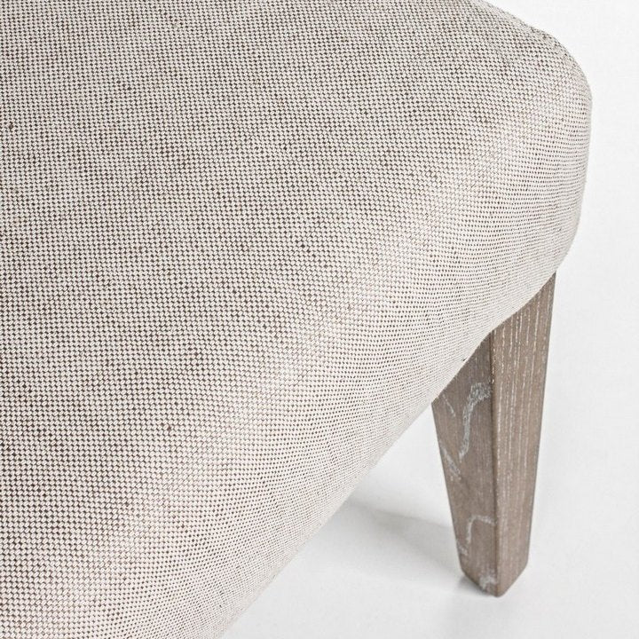 Polsterstuhl Columbia Beige von Bizzotto, Nahaufnahme von Material und Verarbeitung