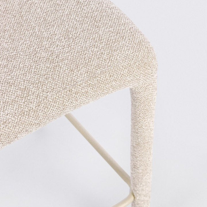 Tresenstuhl Antara Beige von Bizzotto, Nahaufnahme von Material und Verarbeitung