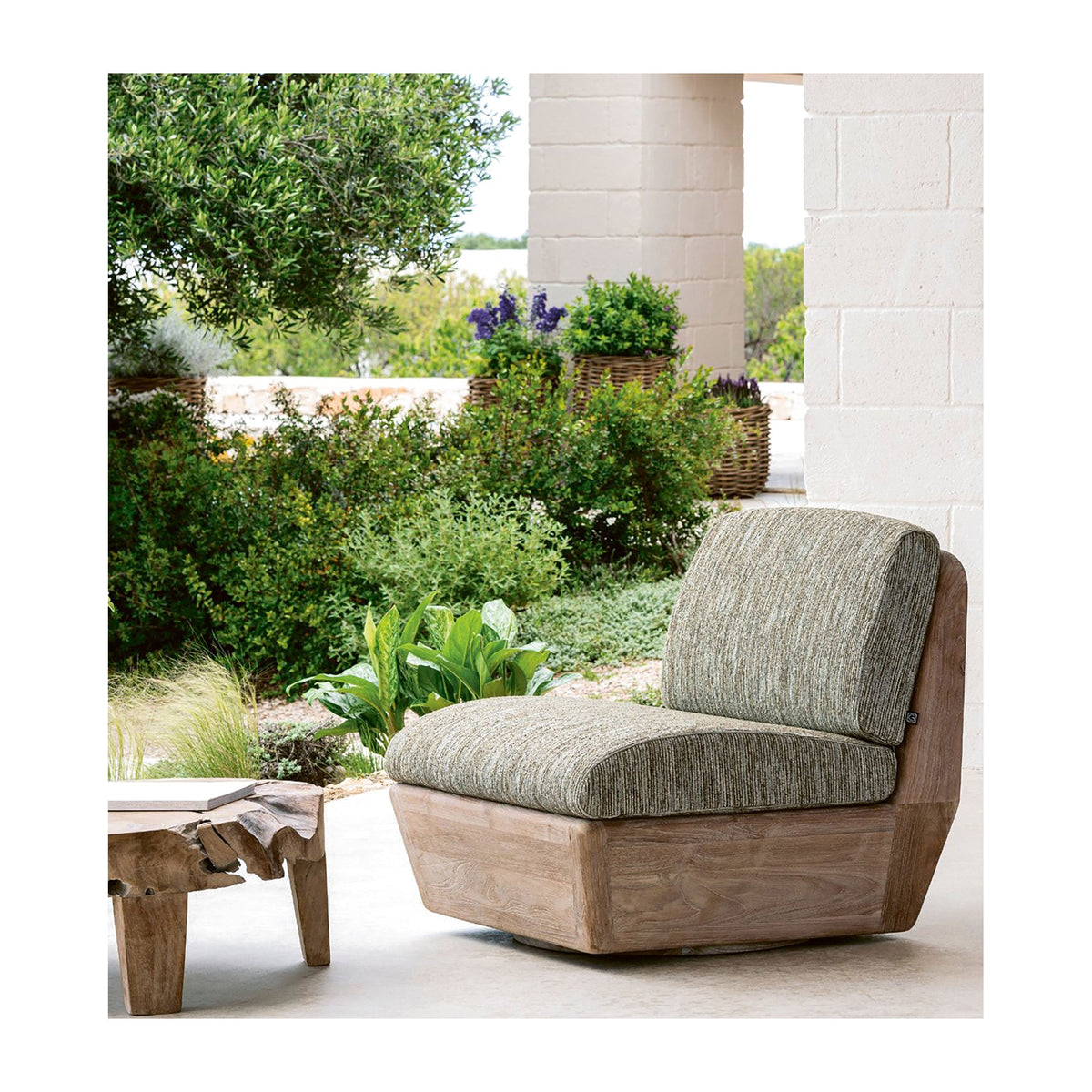 Passendes Möbel Sessel Jules drehbar Teak Natural Grey von Gommaire, B 71 × T 82 × H 80 cm, Hülle nicht abgebildet