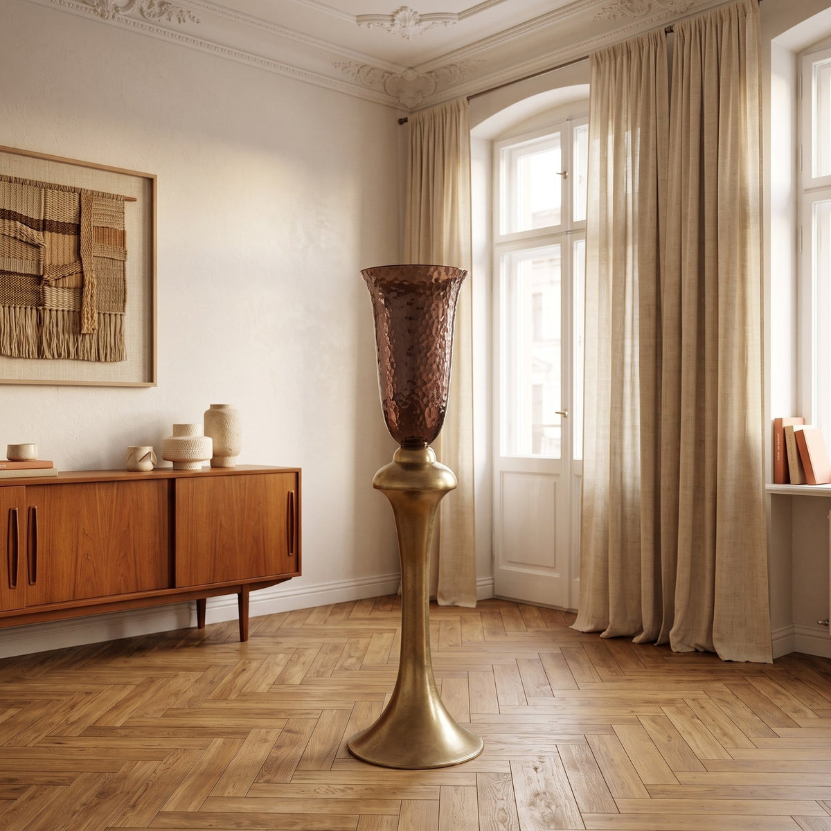 Kelchvase Lysse Dunkelbraun 93,5 cm im Wohnraum