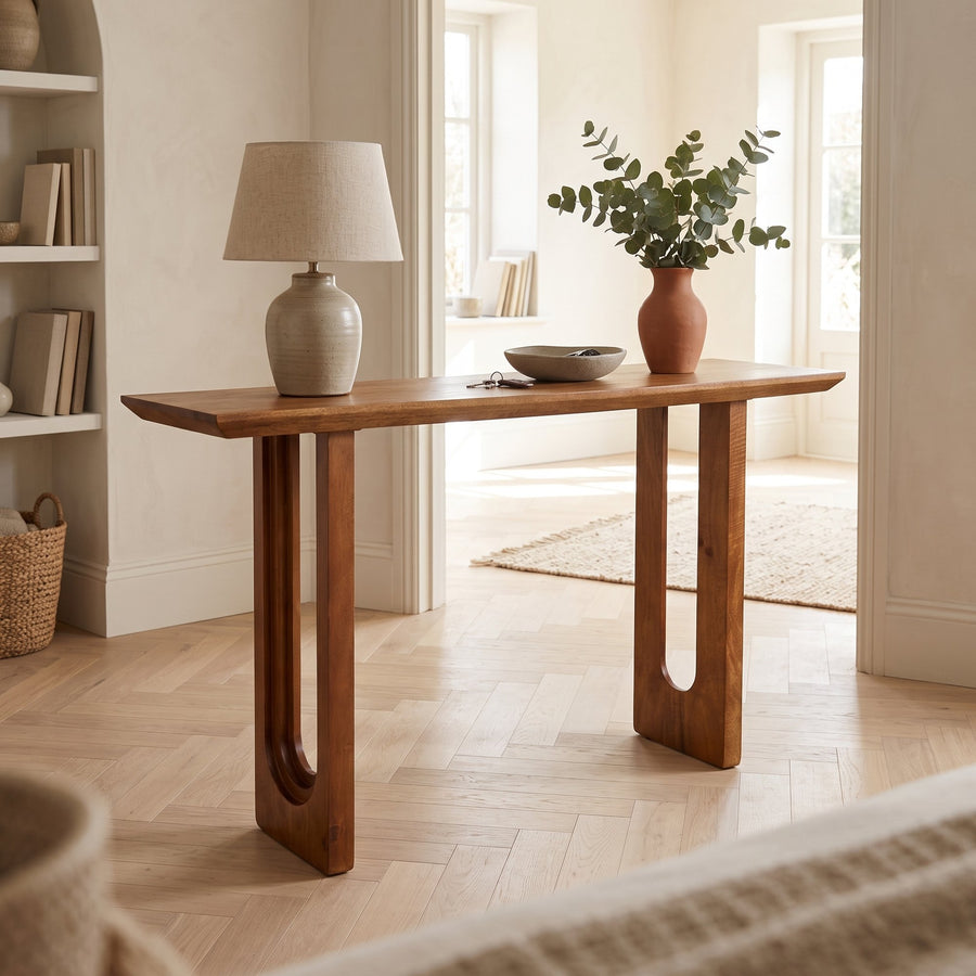 Konsolentisch Curvo aus Mangoholz mit Bogenbeinen, 140 cm | Interiorbild Flur | STUFF Loft