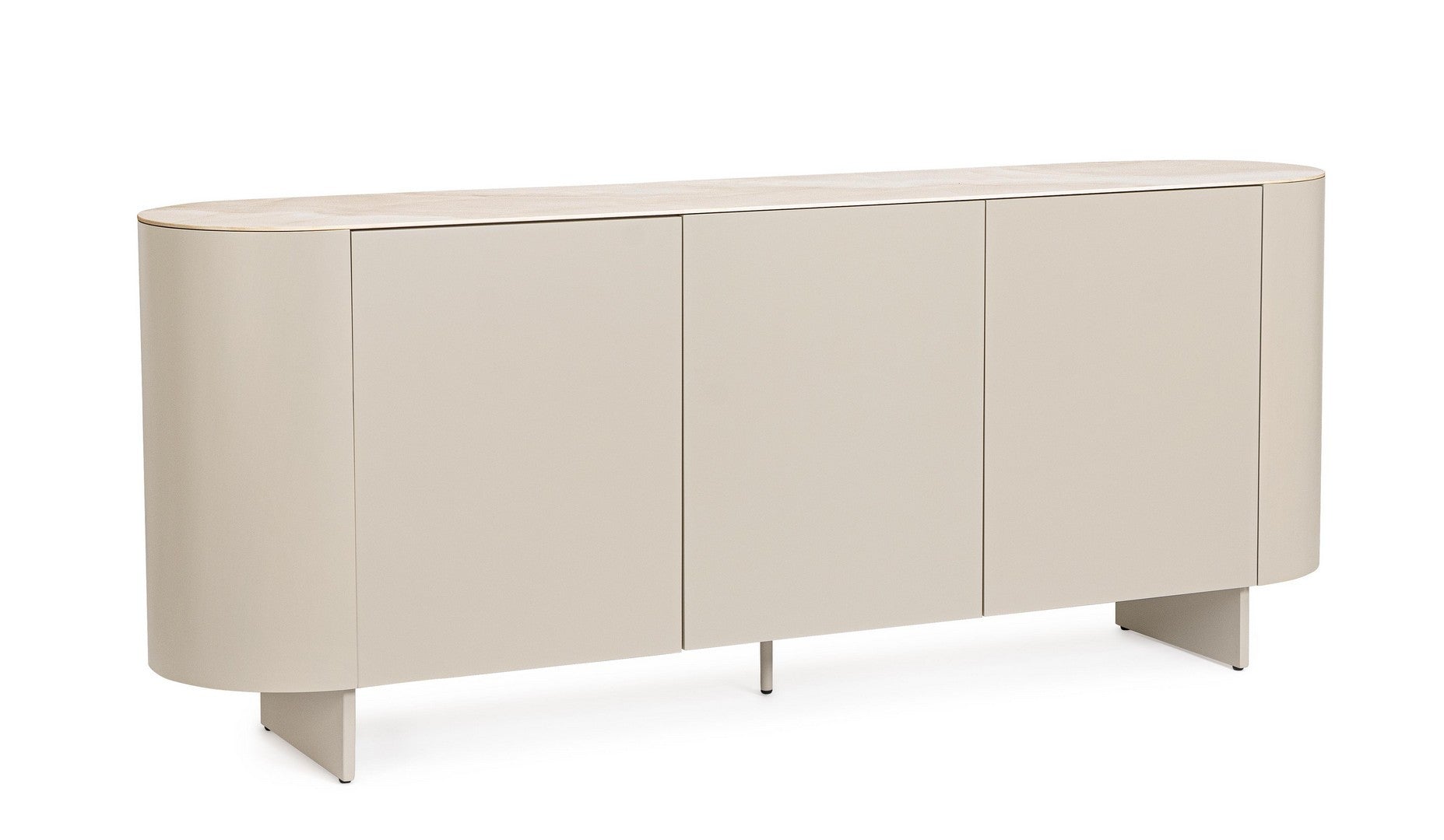Helles Sideboard Ardis mit drei Türen, schräge Frontansicht.