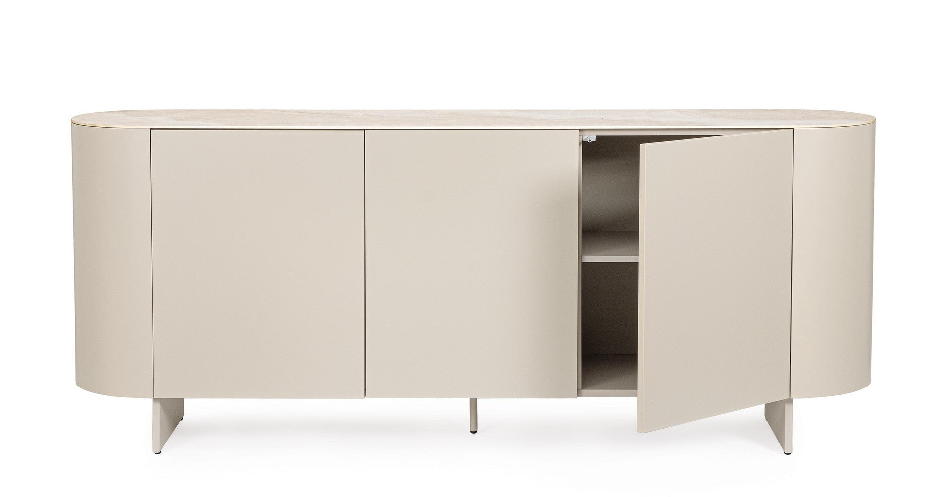 Innenansicht des Sideboards Ardis mit geöffneten Türen.