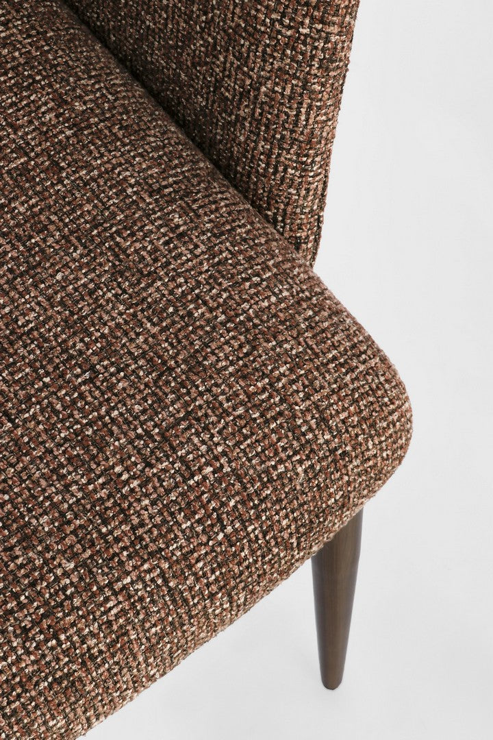 Stuhl Ercilla Toffee von Bizzotto, Nahaufnahme von Bezug und Verarbeitung (2), im STUFF Shop