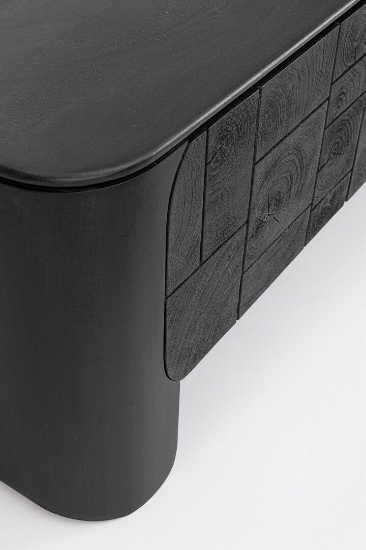 TV-Möbel Sinnar Schwarz von Bizzotto – Detail der Holzblock-Front, im STUFF Shop