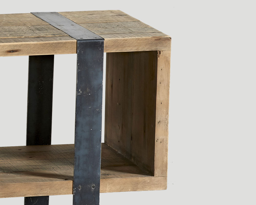 Konsolentisch im Industrial Vintage Design aus Altholz von Dialma Brown