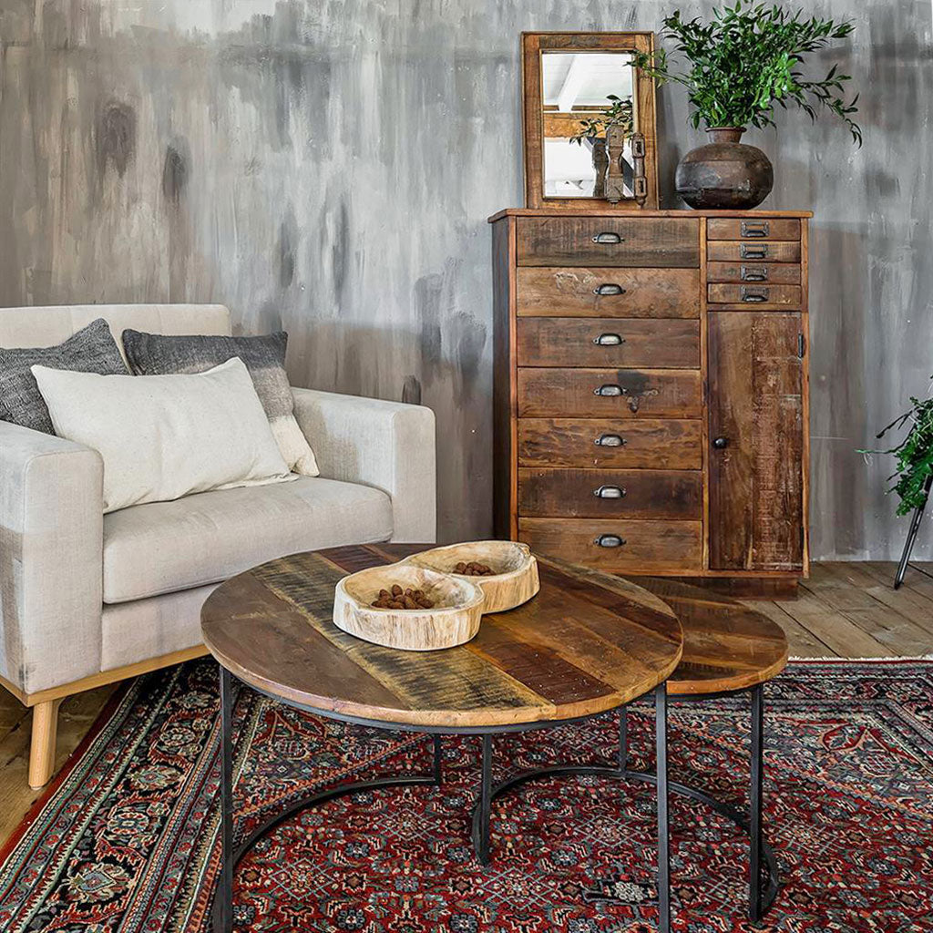 Kommode STUFF Loft Kollektion als stilvolles Wohnaccessoire im Wohnzimmer.