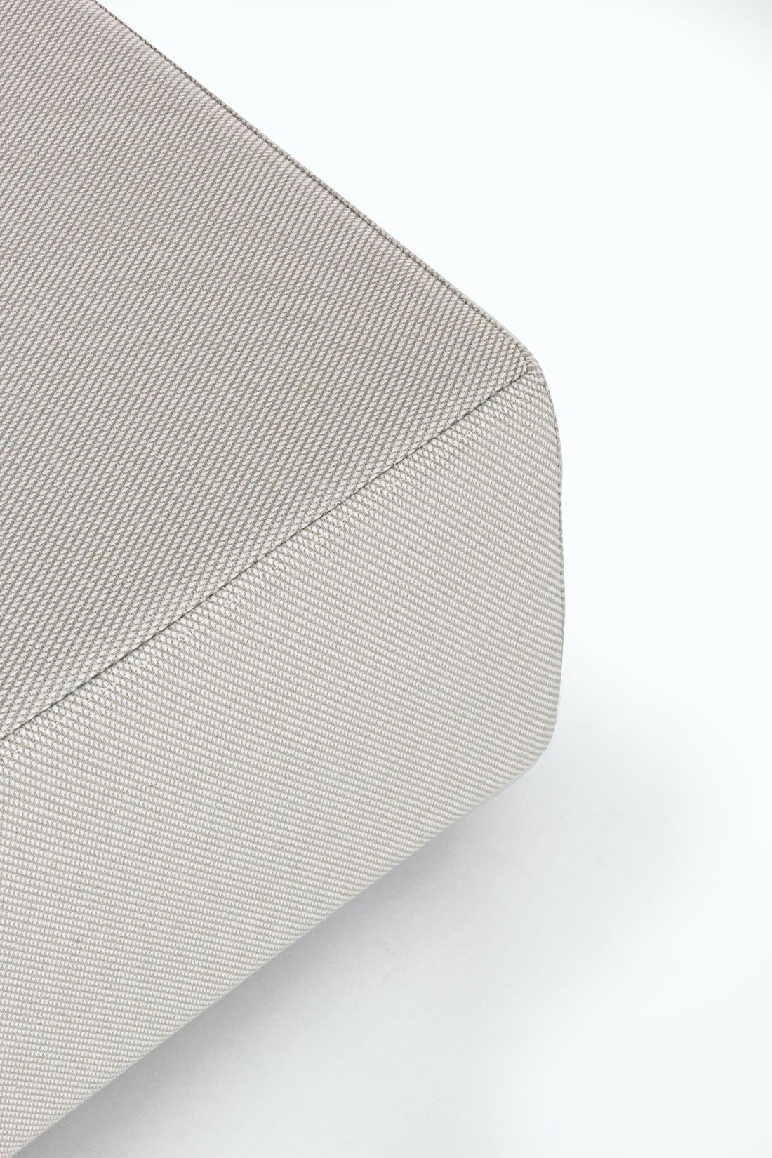 Outdoor Sofa Piper Eckgarnitur mit Kissen von Bizzotto | STUFF Shop