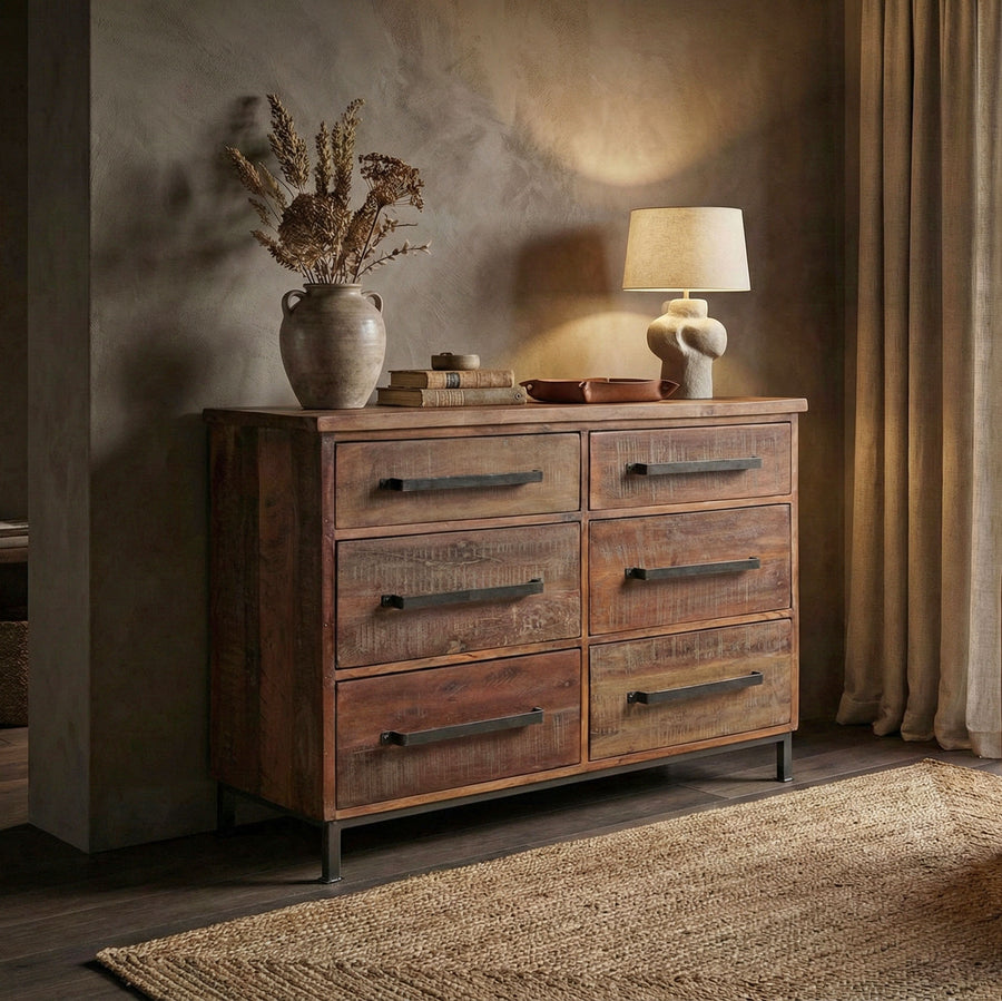 Kommode aus recyceltem Altholz mit sechs Schubladen aus der STUFF Loft Heritage Kollektion