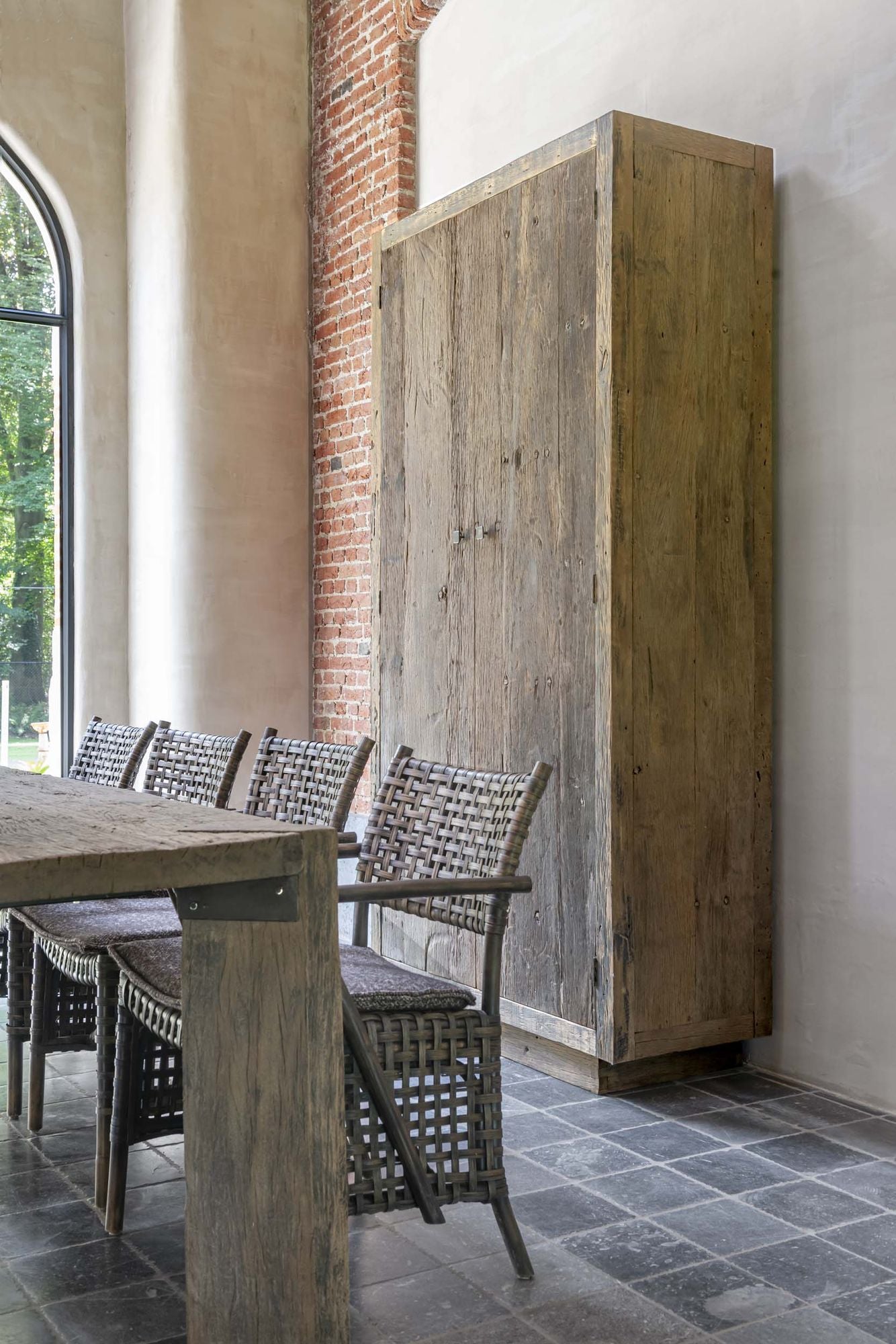 Gommaire Schrank Ambrose aus Altholz mit alter Patina | Gommaire bei STUFF Shop kaufen