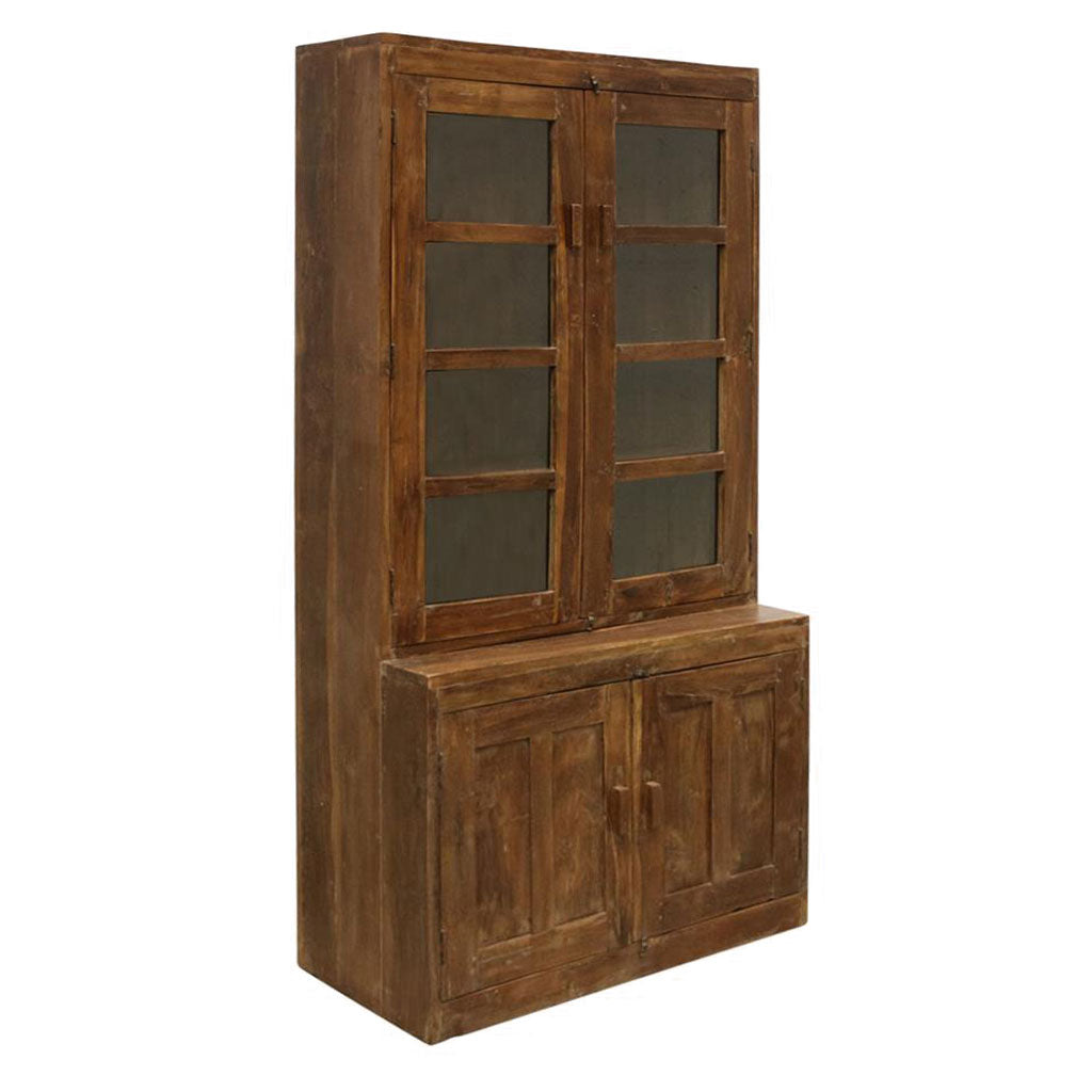 Seitenansicht der geschlossenen Vitrine Heritage Tall mit Glastüren – STUFF Loft