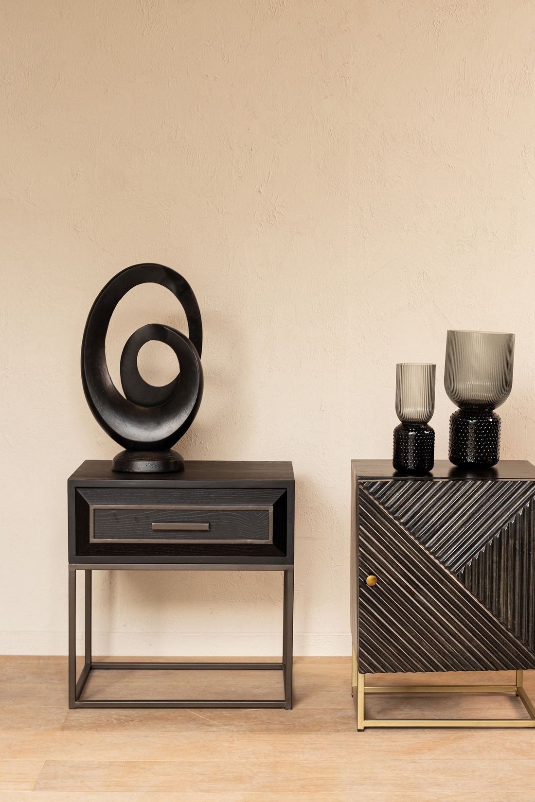 Nachttisch Lixly Black von PTMD I STUFF Shop