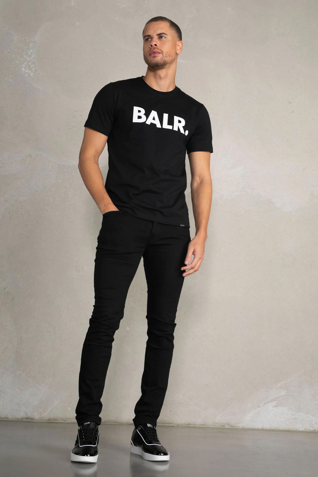 BALR. Brand Straight T-Shirt Jet Black mit Logo | STUFF Shop