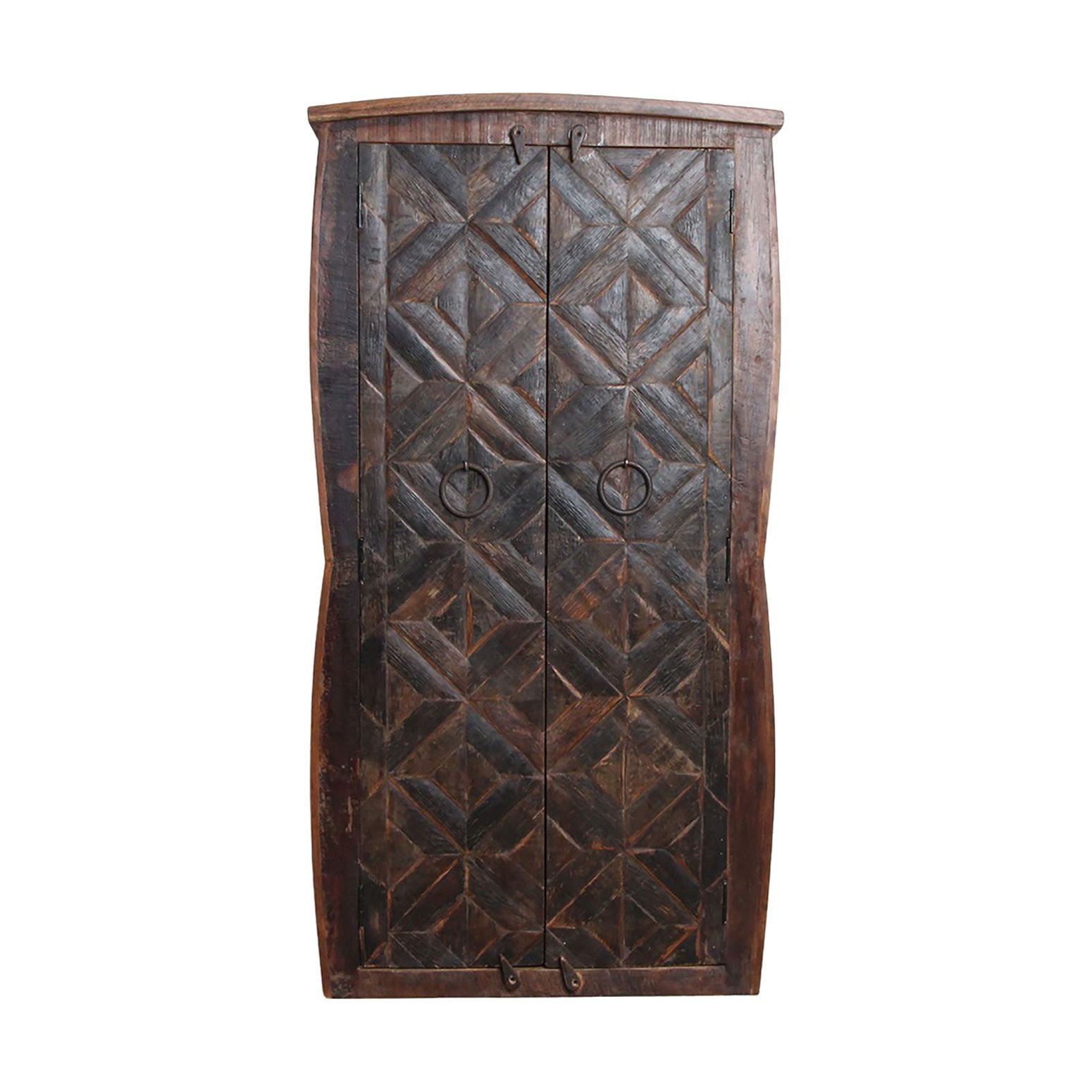 Handgefertigter 'Vintage Barrel Schrank' aus recycelten Whiskyfässern im modern-rustikalen Design für ein stilvolles Wohnambiente.