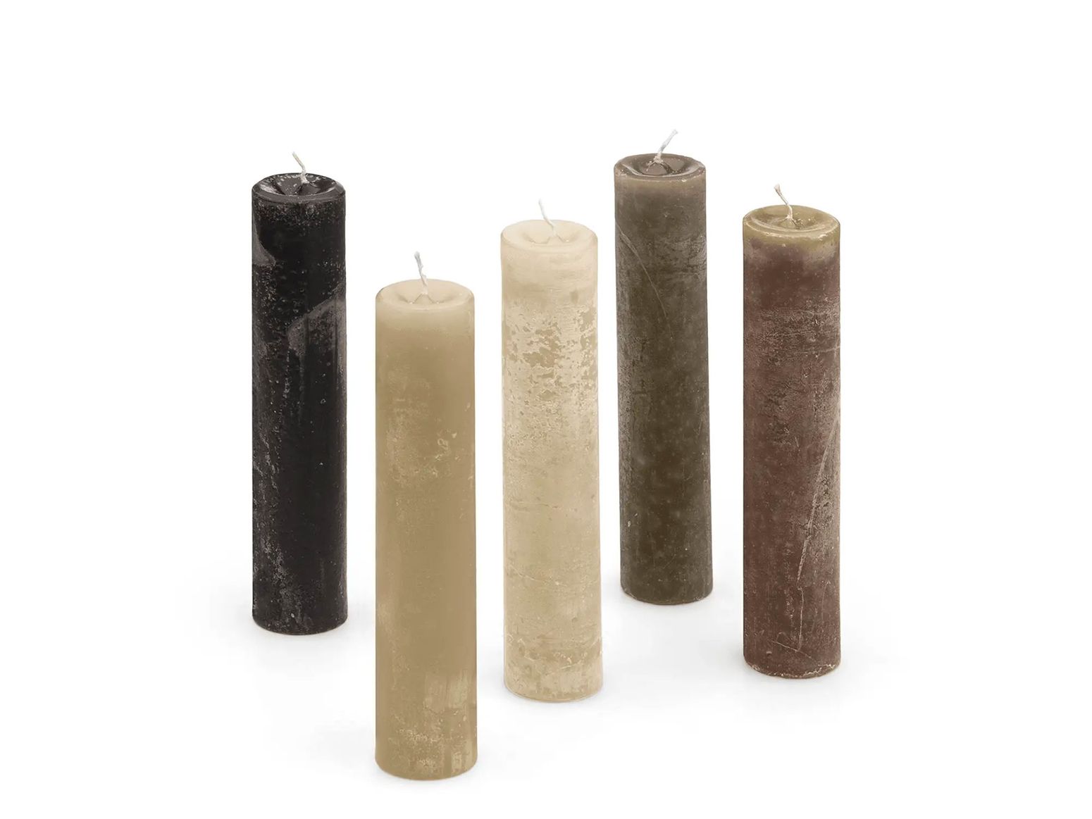 Gommaire Rustikale Stabkerzen in den Farben Greysch, Opaque, Wheisch und Black, Maße Ø4,4 x H20 cm.