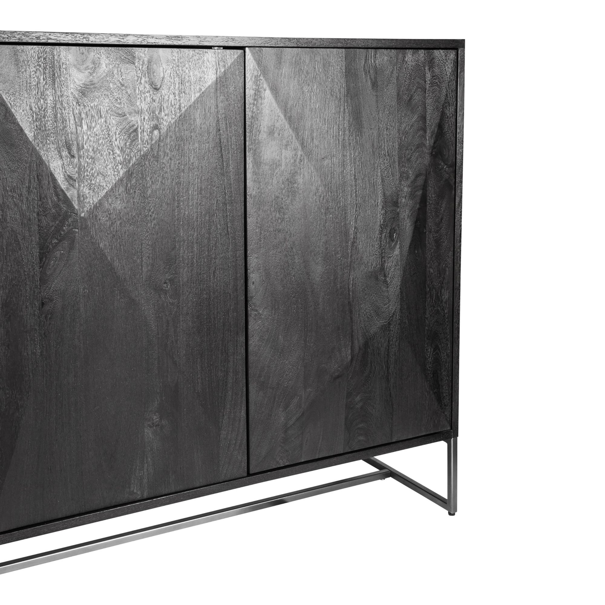 Deutailansicht des PTMD Onyx Sideboards in elegantem Schwarz, ideal für moderne Wohnräume.