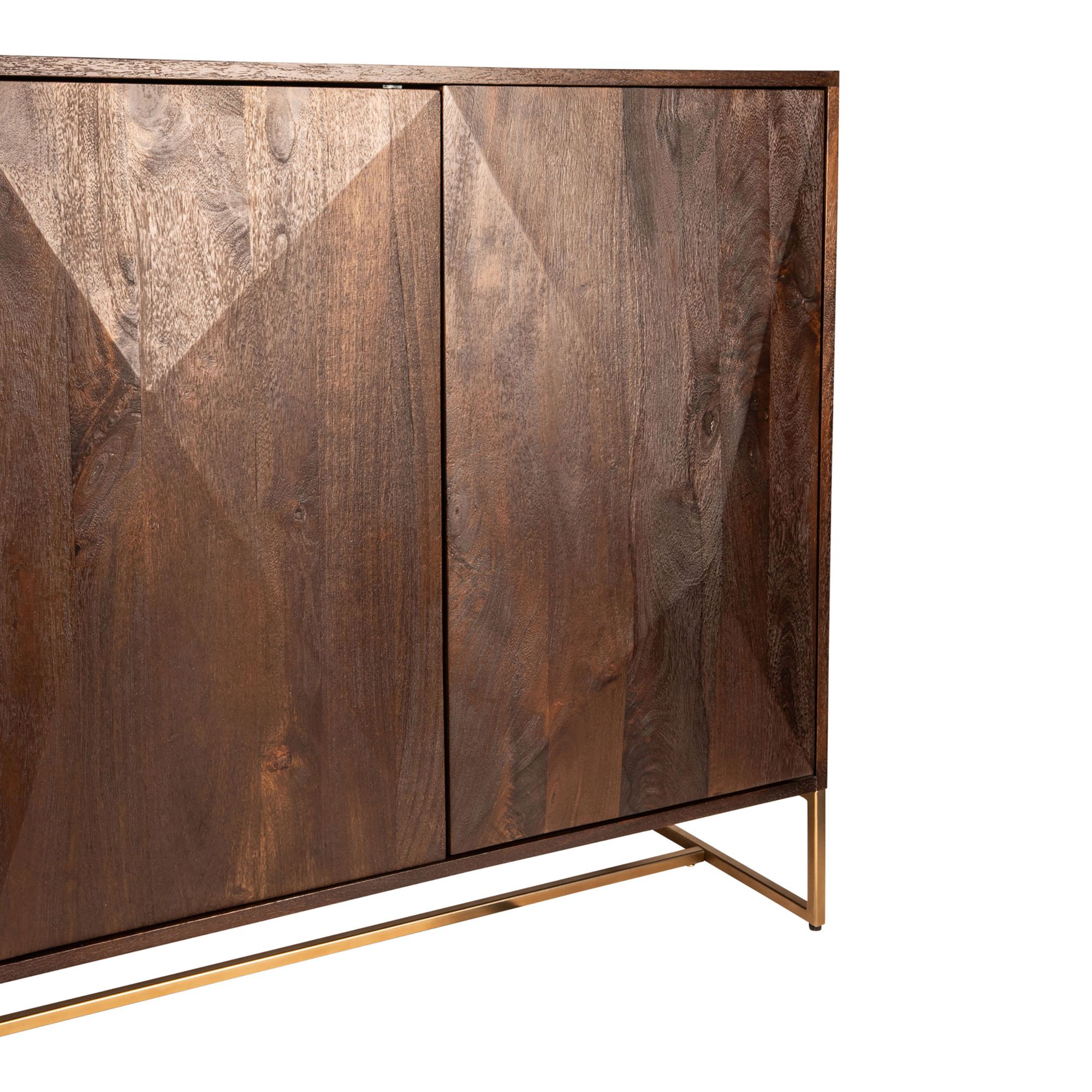 Detailansicht des Onyx Sideboards in Braun, zeigt die Textur und das natürliche Holzfinish
