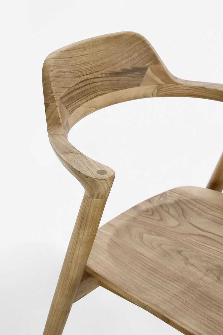 Stuhl AMERY aus Sungkai-Holz mit natürlichem Finish