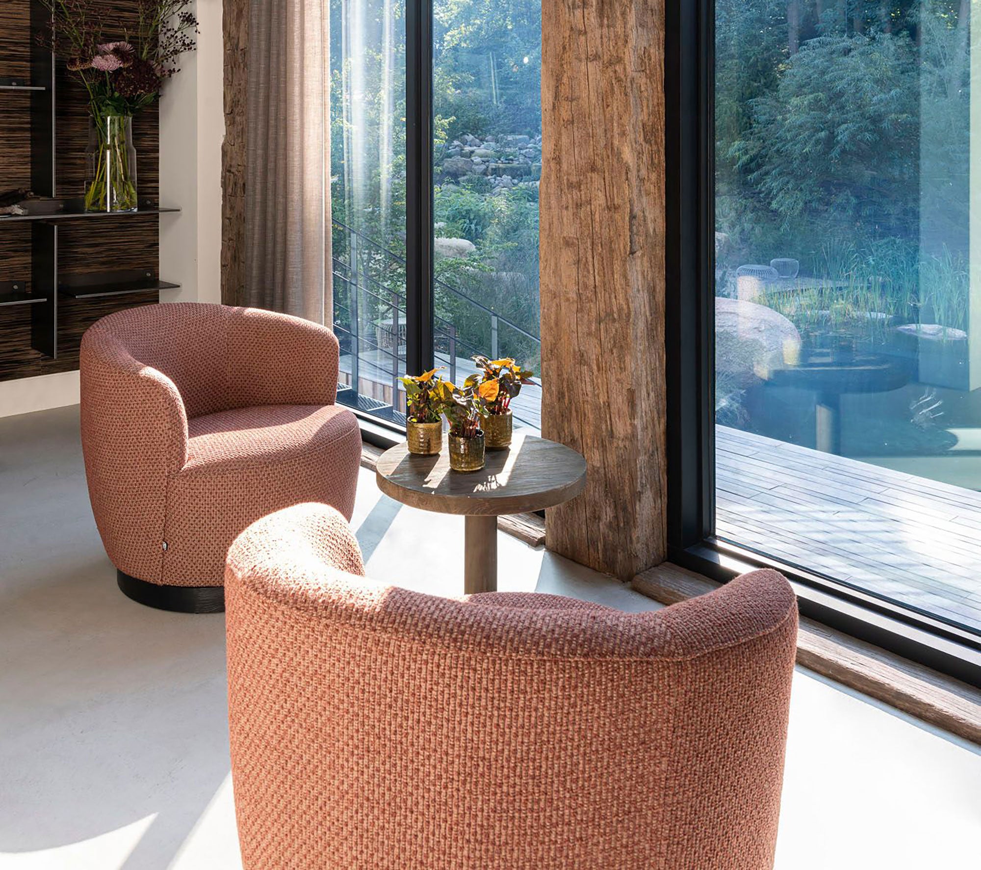 Club-Sessel Nathan Terracotta von Gommaire in warmem Terracotta-Farbton mit Drehfunktion bei STUFF Shop kaufen