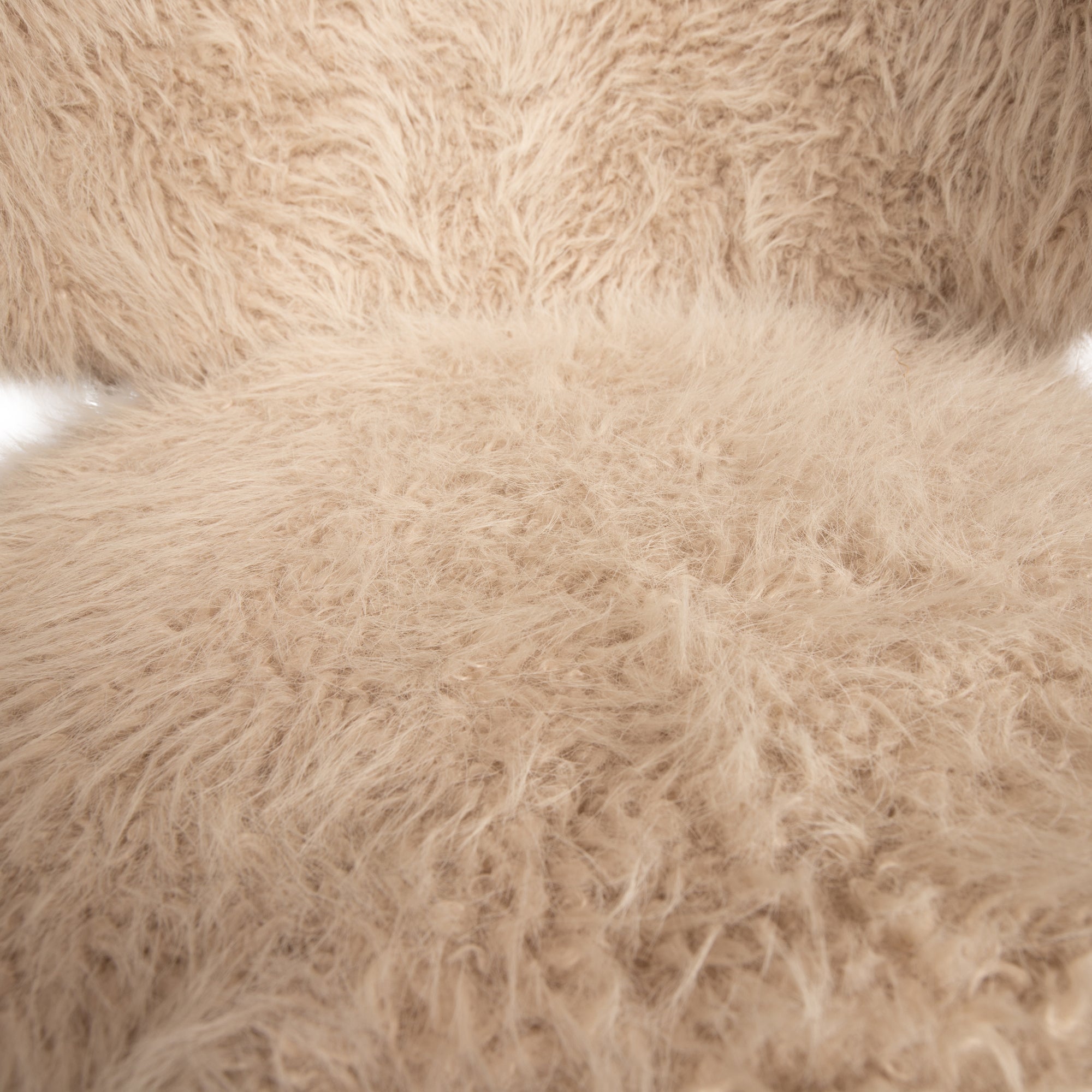 Stuhl von PTMD, stuhl aus Stoff in Beige mit Metallgestell im modernen Design, komfortabel. Ideal für Essbereich oder Küche.