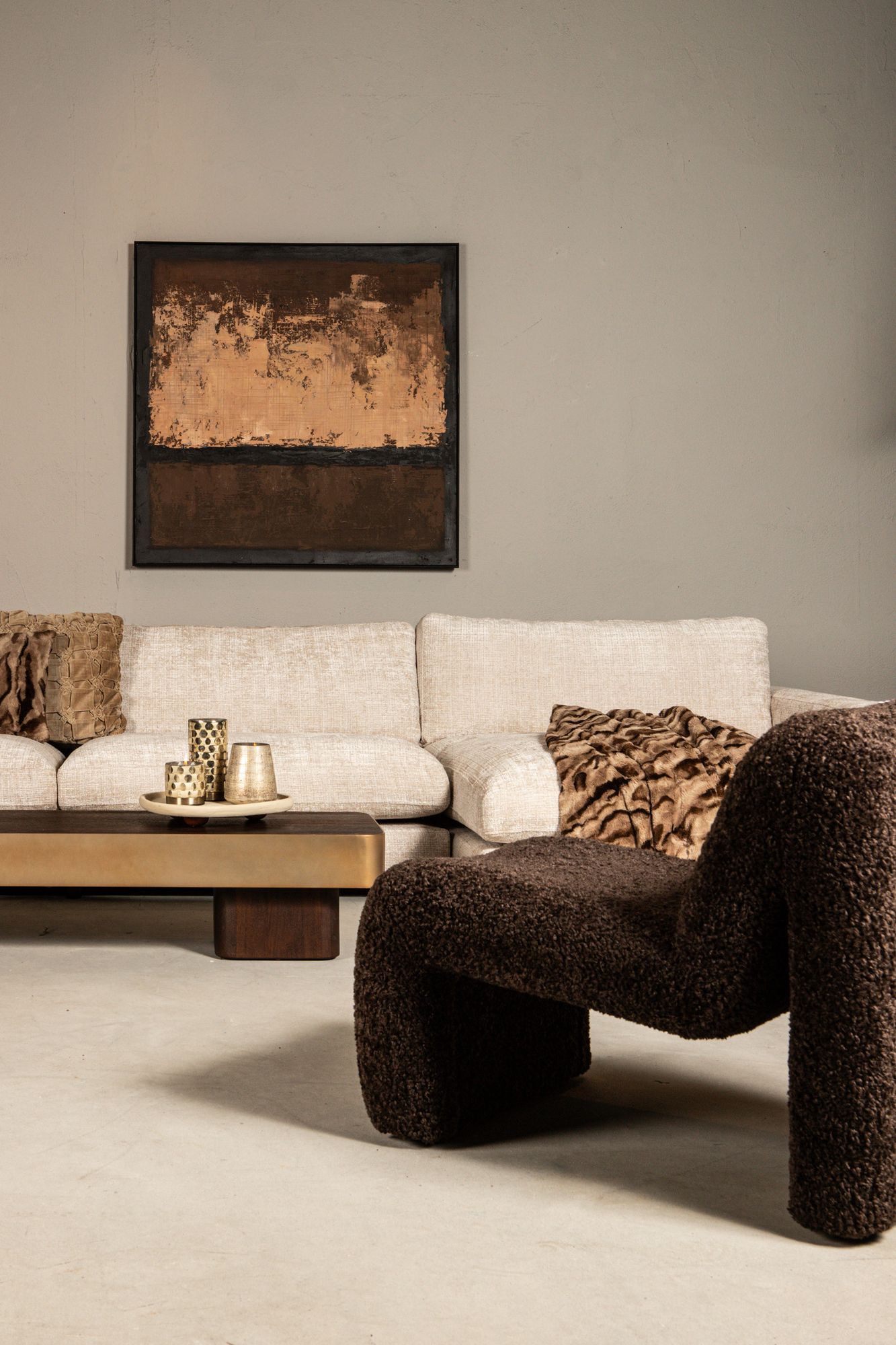 Couchtisch von PTMD – eleganter sitzmöbel aus Stoff mit Metallgestell im modernem Design, komfortabel und pflegeleicht.