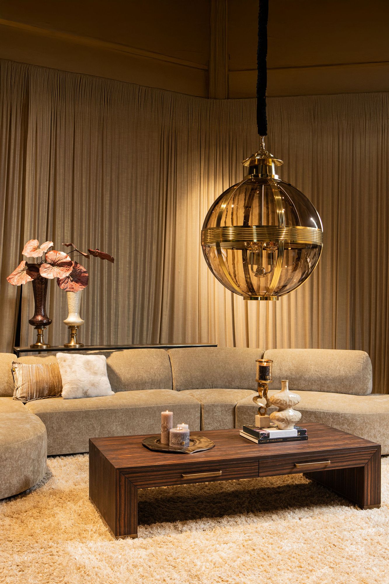 Indoor Sofa Couchtisch Tiess Brown 2 Schubladen im Wohnambiente | zeitloses Design, hochwertig verarbeitet, ideal für Wohn- und Essbereich | Ansicht 06