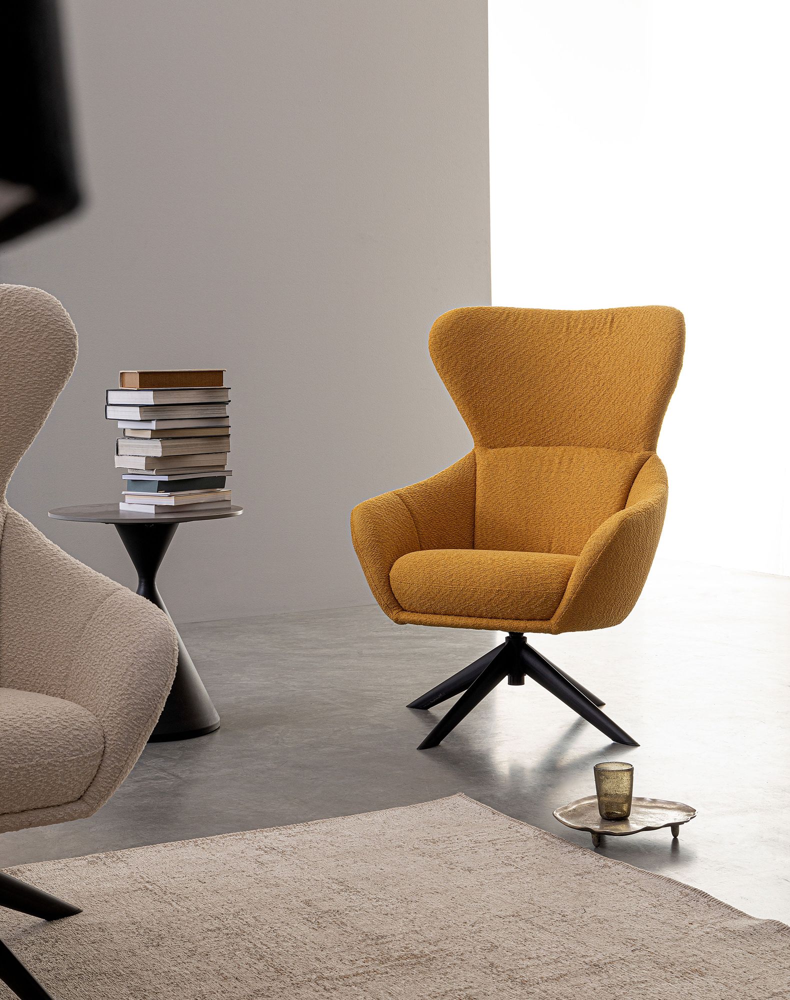 Detailaufnahme Oberfläche | Indoor Sofa Sessel drehbar Hailey Senf | zeitloses Design, hochwertig verarbeitet, ideal für Wohn- und Essbereich