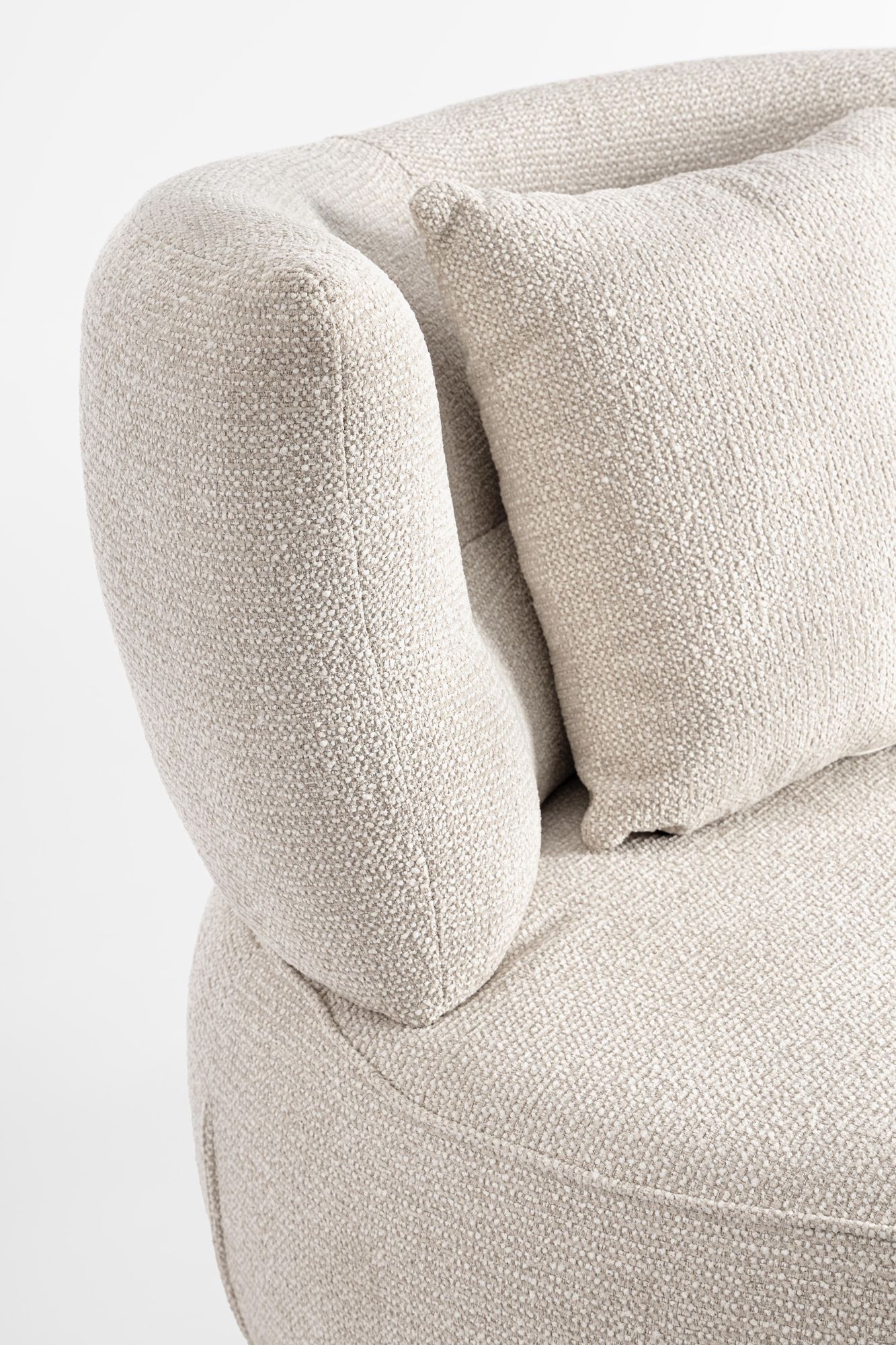 Indoor Sofa Sessel Gonnie Ecru' Gepunktet im Wohnambiente | zeitloses Design, hochwertig verarbeitet, ideal für Wohn- und Essbereich | Ansicht 08