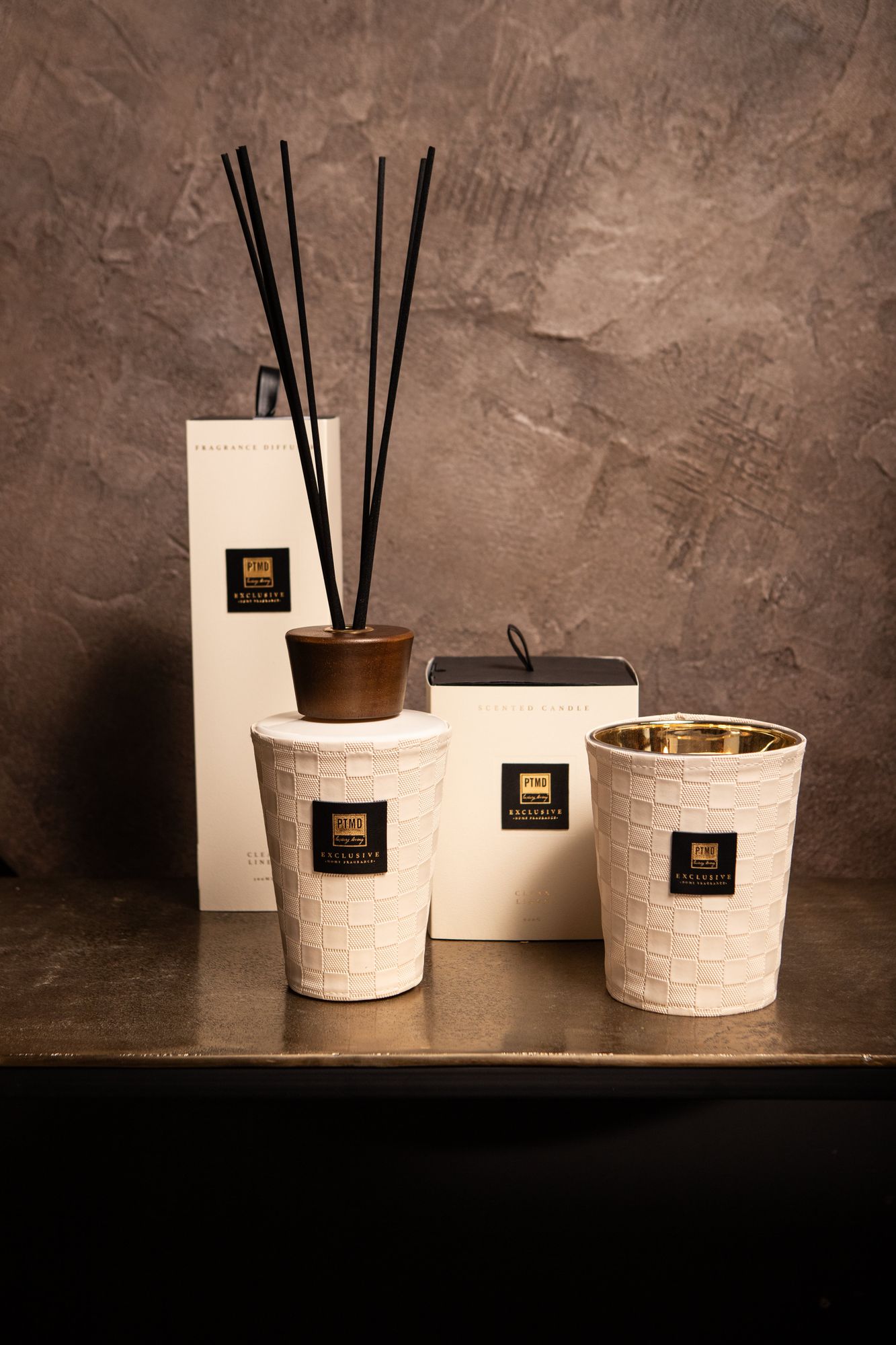 Duftkerze Frische Baumwolle | Klarer Leinenakzent - 900gr PTMD Exclusive Raumduft im STUFF Shop