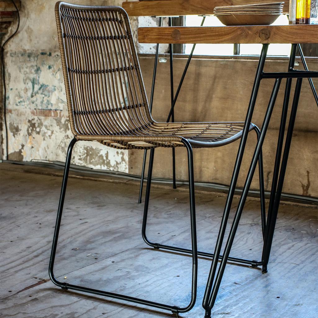 Stuhl Riva Weave in Naturfarbe aus Synthetik Rattan für Indoor und Outdoor | STUFF Loft