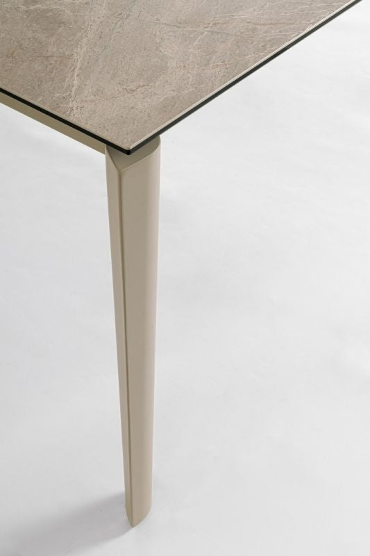 Ausziehtisch Asiri 180/250x100 Beige von Bizzotto: hochwertig verarbeitet, stilsicher kombinierbar und ideal für Essbereich oder Wohnraum | bei STUFF Shop kaufen