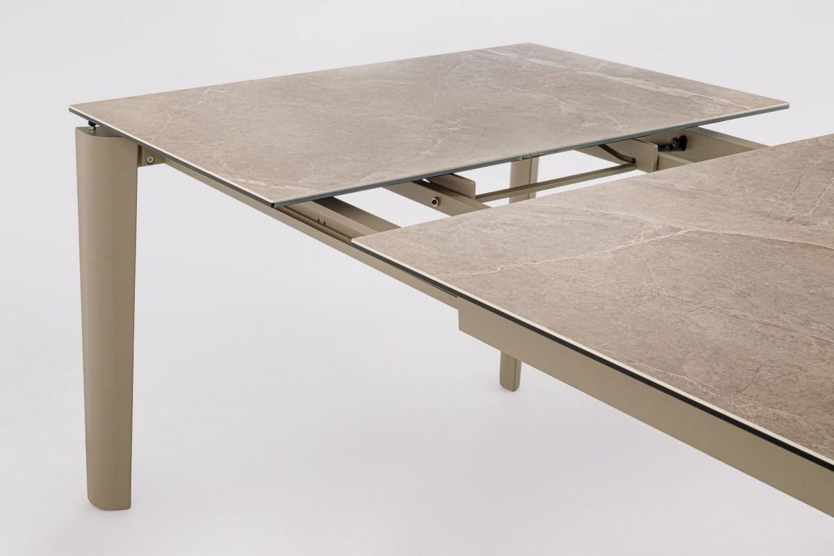 Ausziehtisch Asiri 180/250x100 Beige von Bizzotto: hochwertig verarbeitet, stilsicher kombinierbar und ideal für Essbereich oder Wohnraum | bei STUFF Shop kaufen