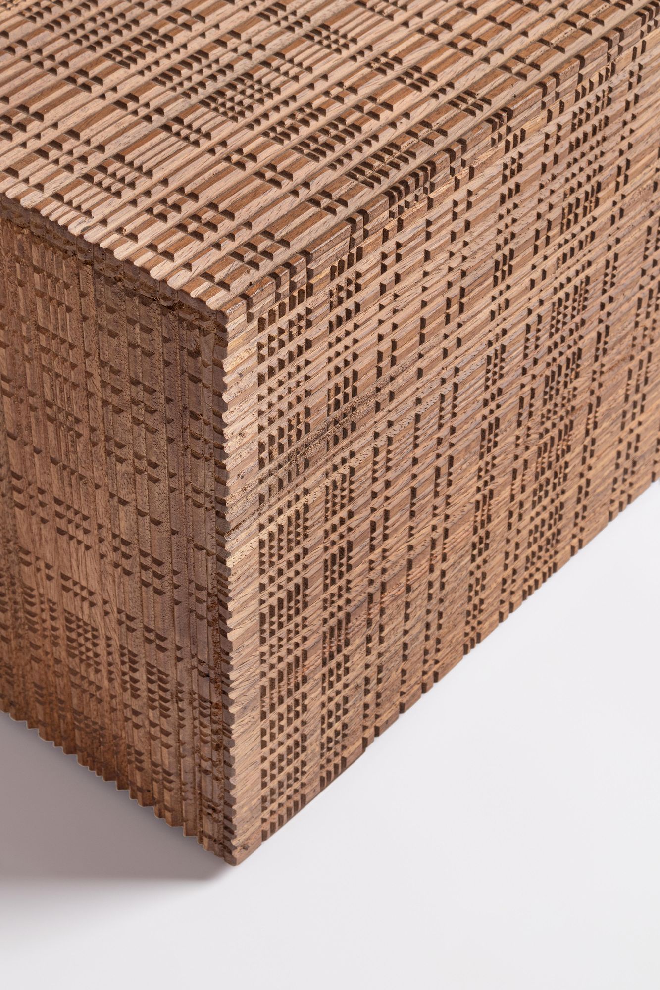 Bank Sanat | Handgefertigtes Designmöbel aus Mangoholz