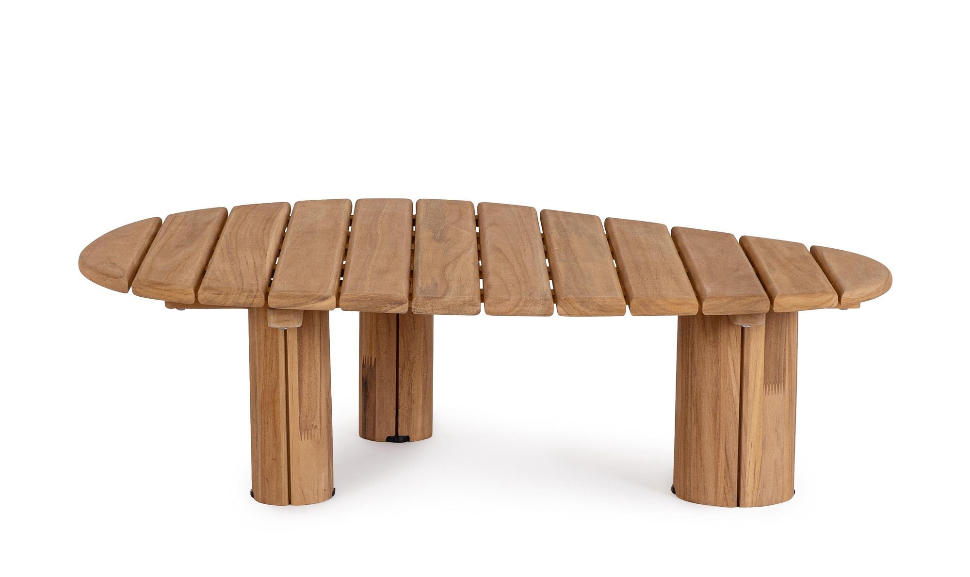 Outdoor-Couchtisch Tamires aus SVLK-zertifiziertem Teakholz in organischer Form | Bizzotto bei STUFF Shop kaufen