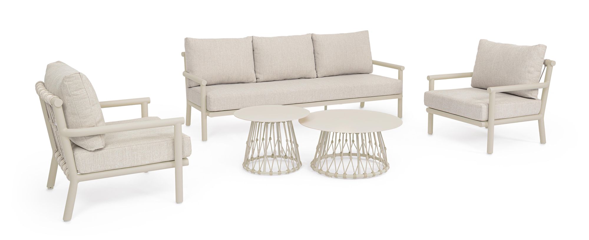 Outdoor Sitzgruppe Lanai Camel Sand mit Sofa, Sesseln und Couchtischen | Bizzotto bei STUFF Shop kaufen