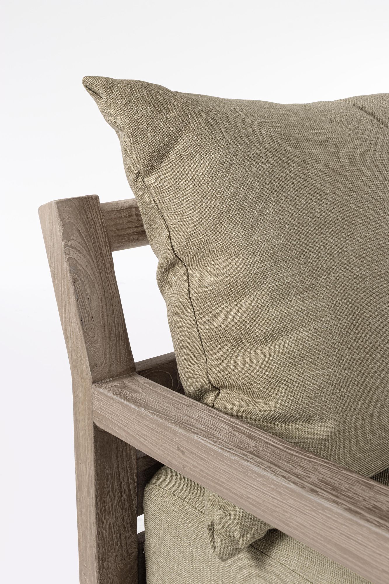 Outdoor Sofa Maynard mit Kissen aus recyceltem Teakholz | Bizzotto bei STUFF Shop kaufen